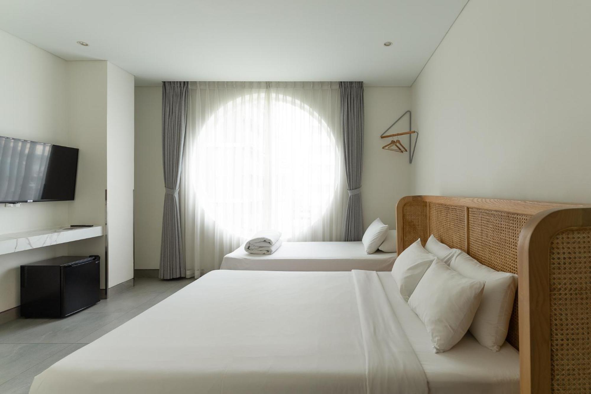 Triple Room City View