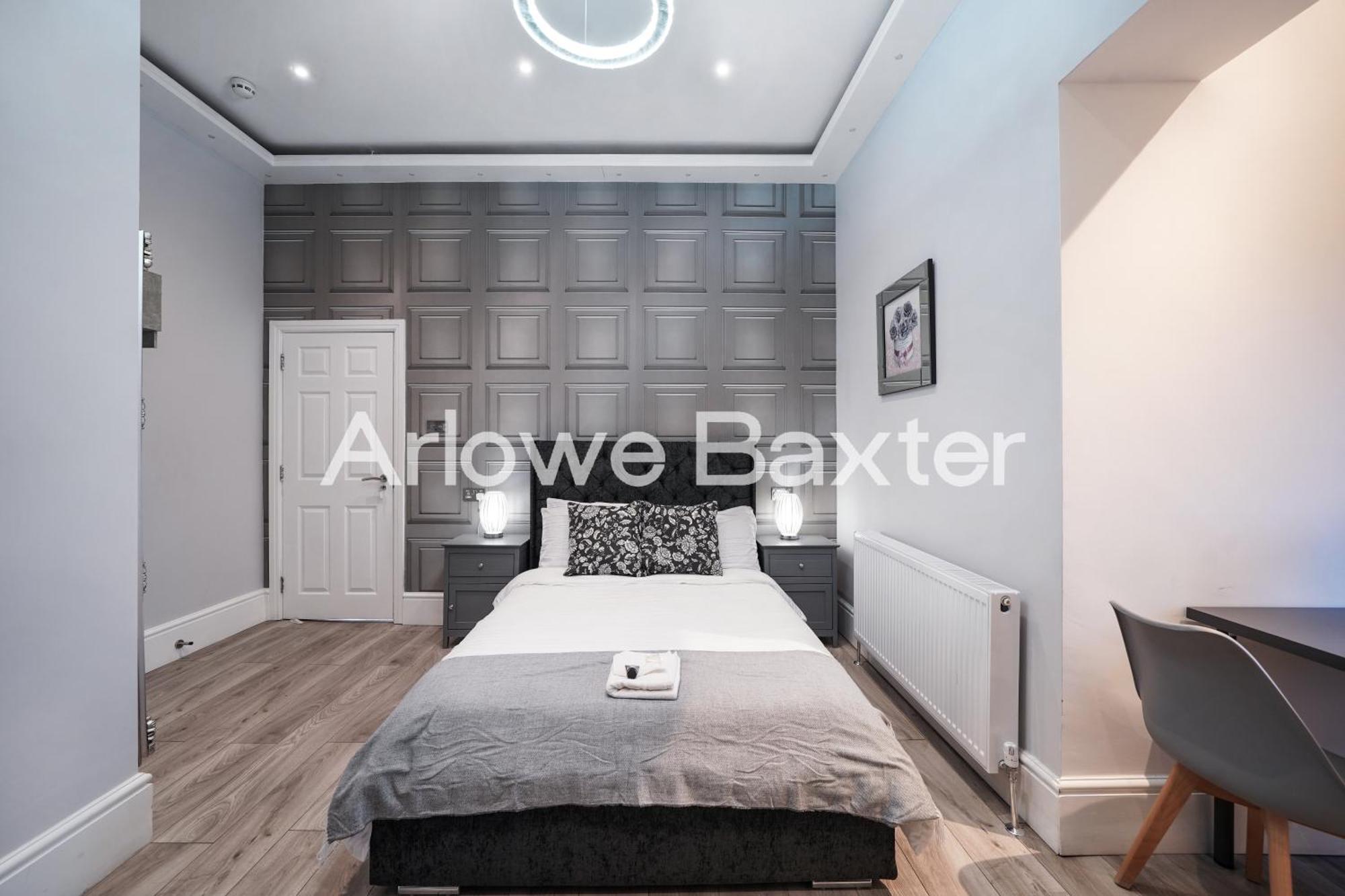 Double Room Private Bathroom