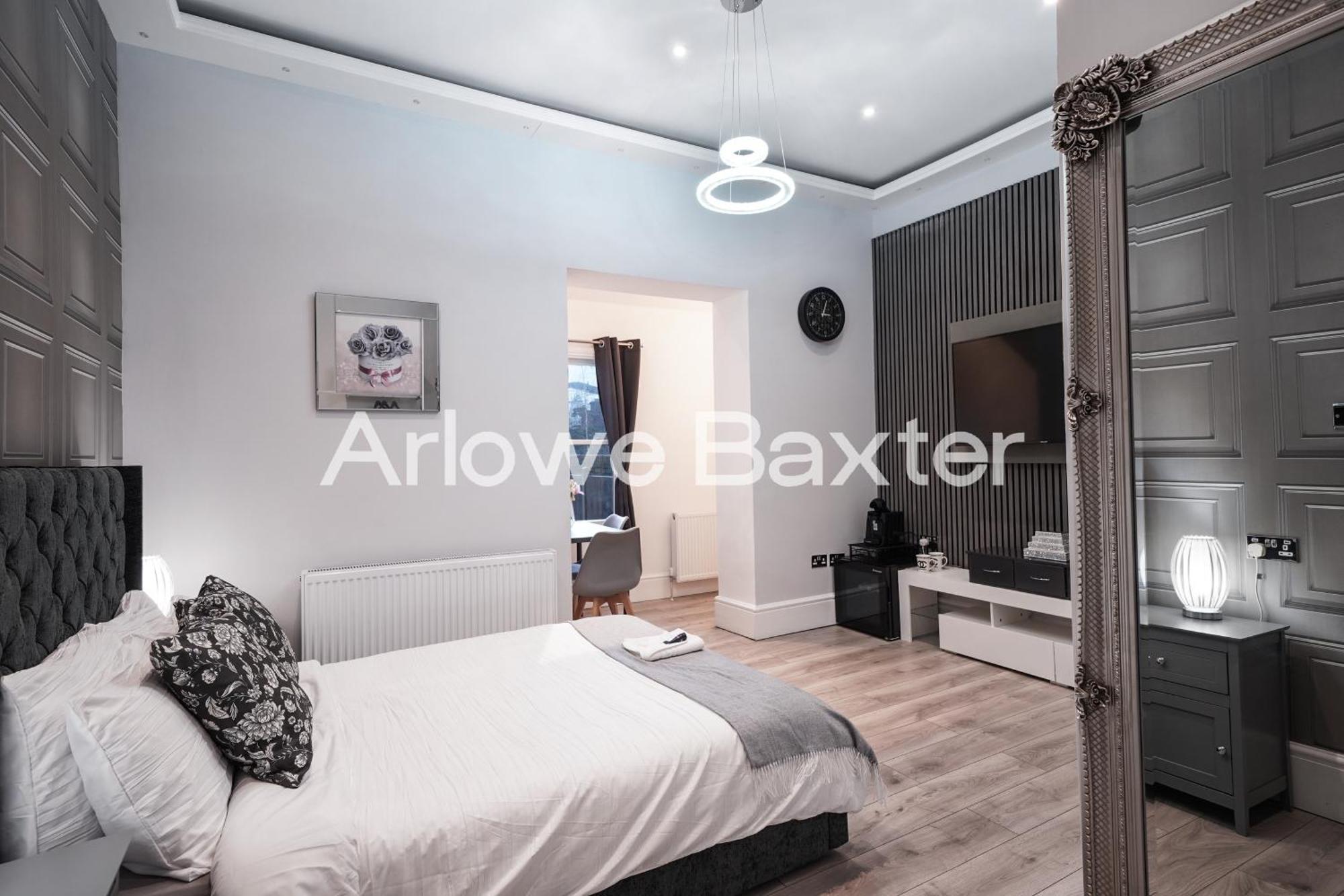 Double Room Private Bathroom