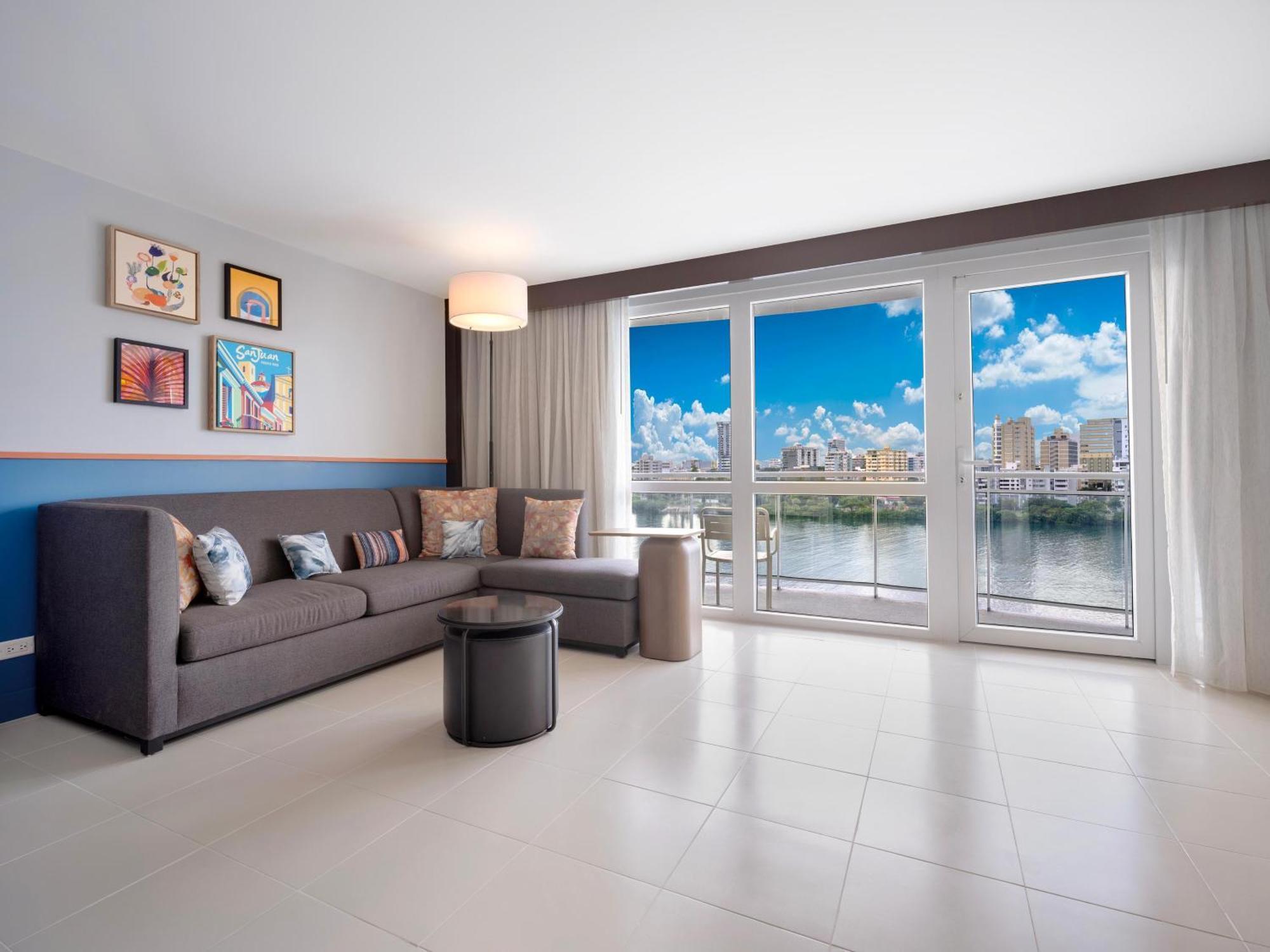 Junior King Suite Balcony Bay View