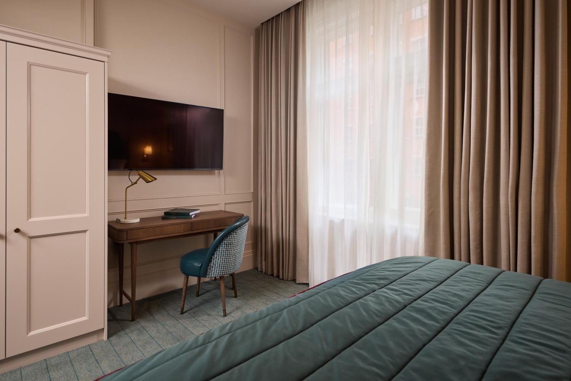 Executive King Room