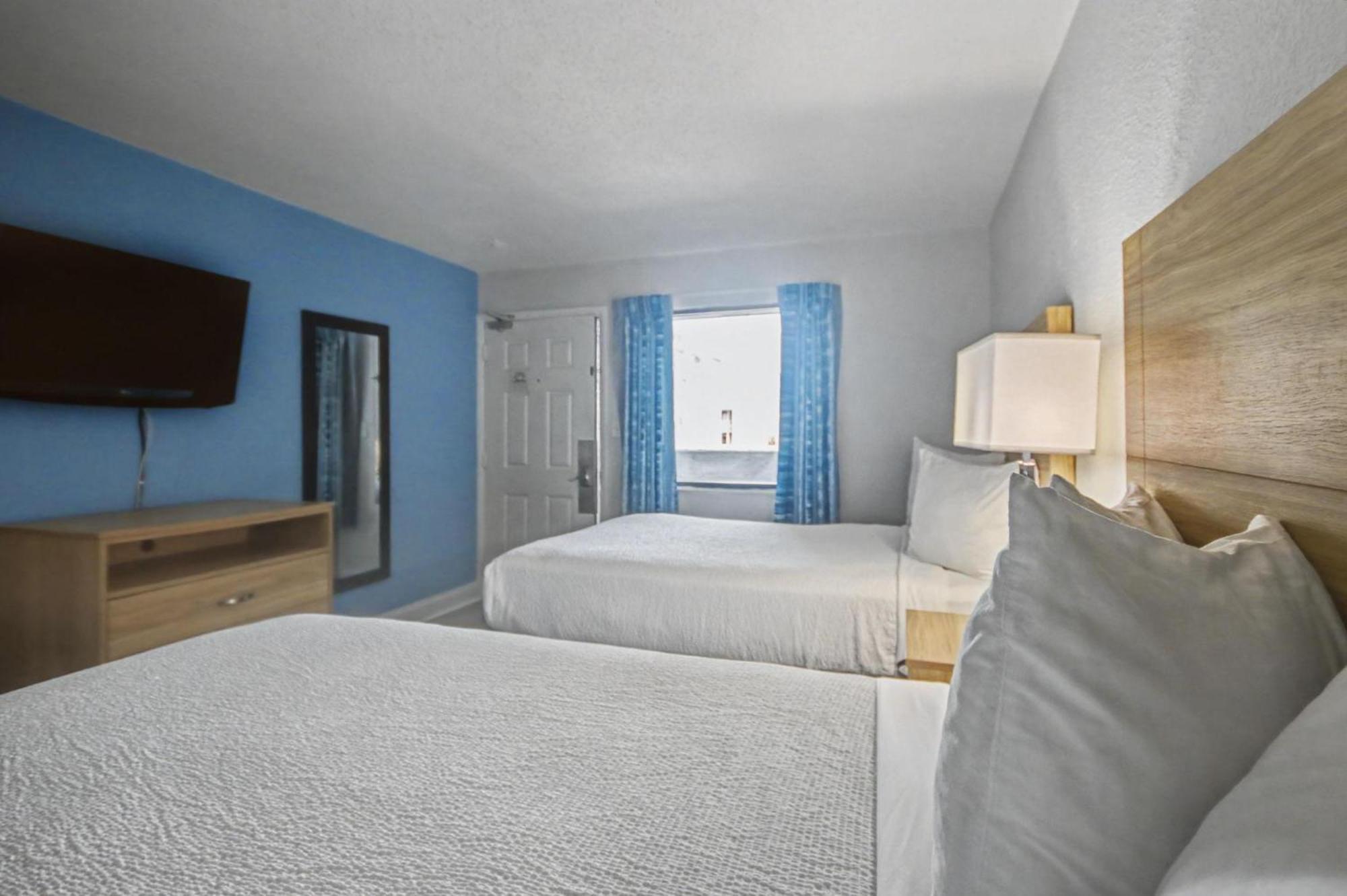 Queen Suite with Sea View