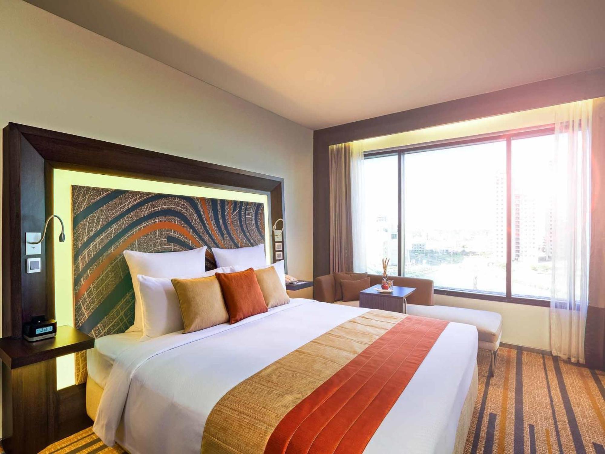 Premier King Room Lounge Access