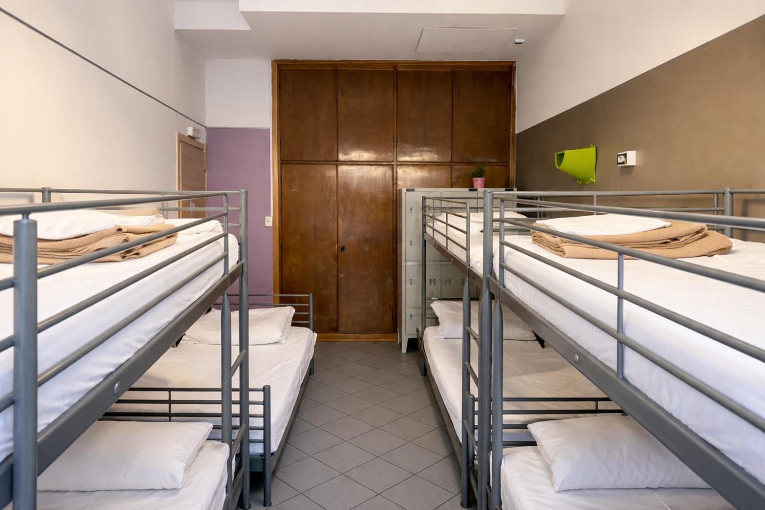 Bed in 8-Bed Mixed Dormitory Room
