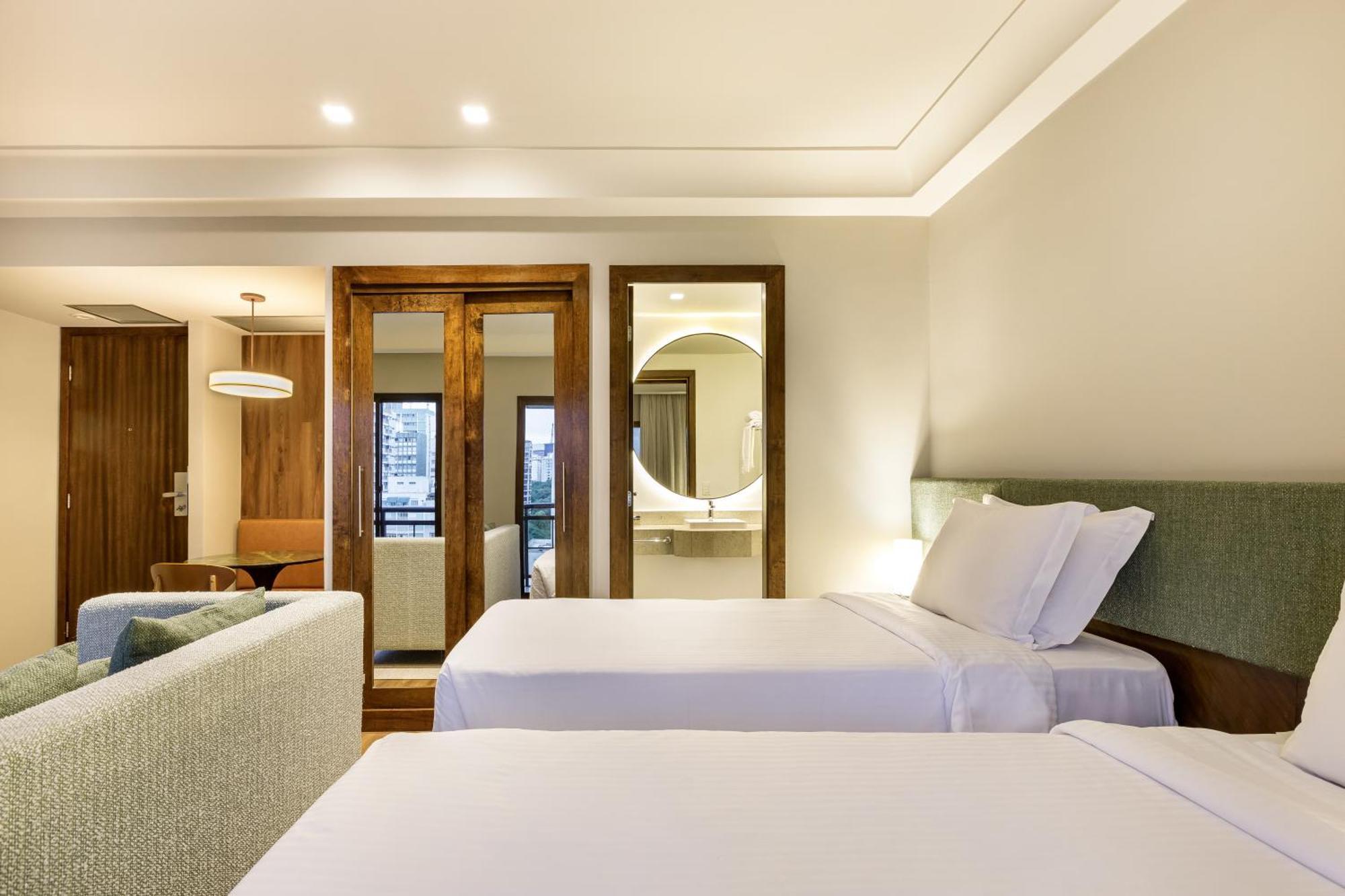 Standard Double Suite