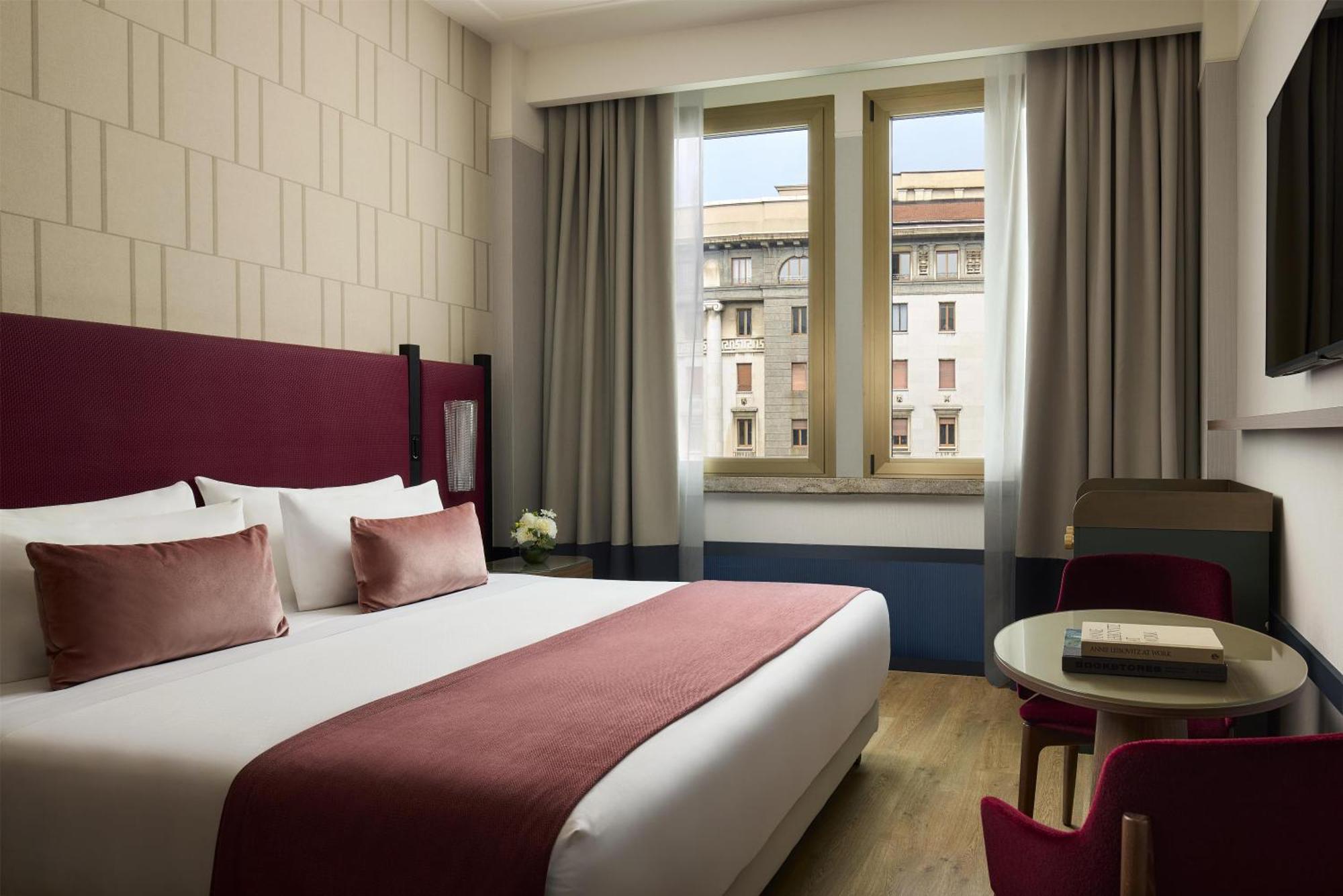 Deluxe Room,1765837709:JPEG