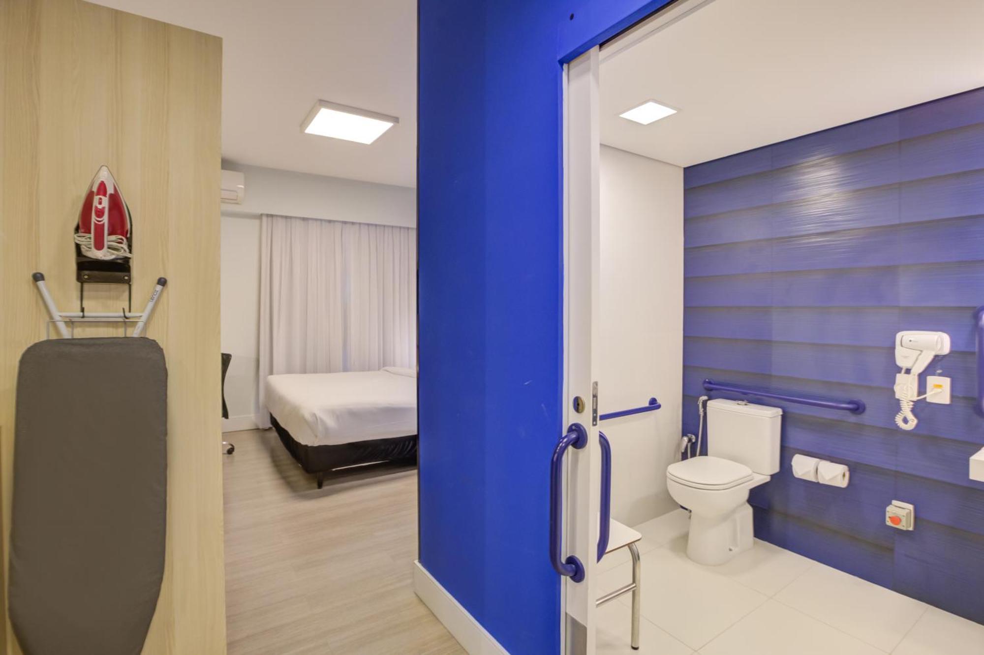 Queen Room - Disability Access