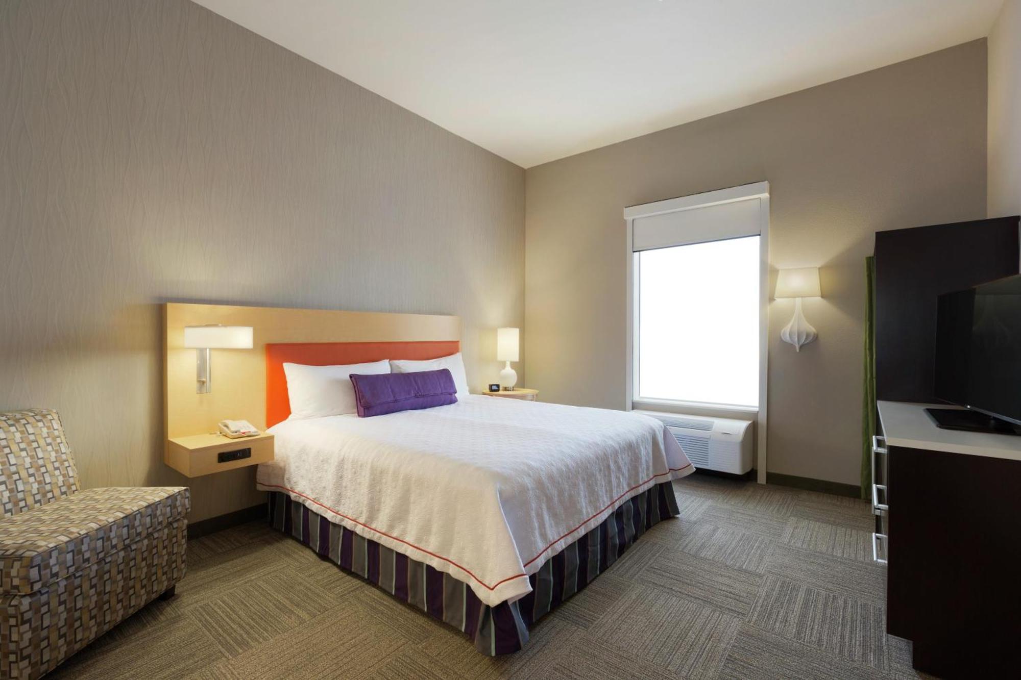 One-Bedroom King Suite Non-Smoking