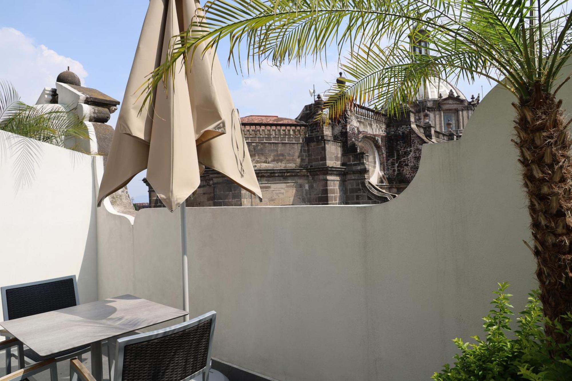 Suite Private Terrace Pyramid Tower