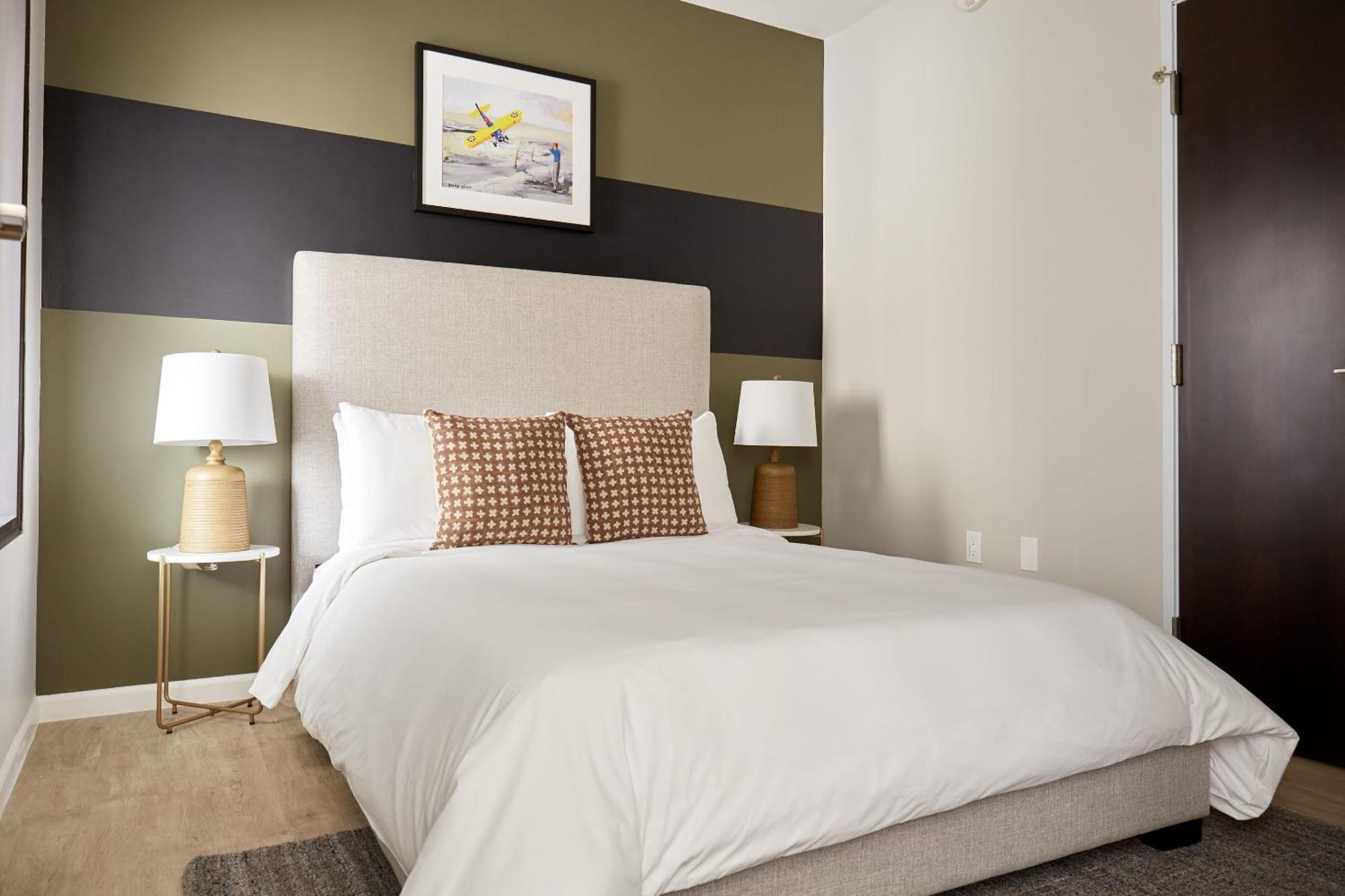 One-Bedroom Apartment Self Check Virtual Front Desk