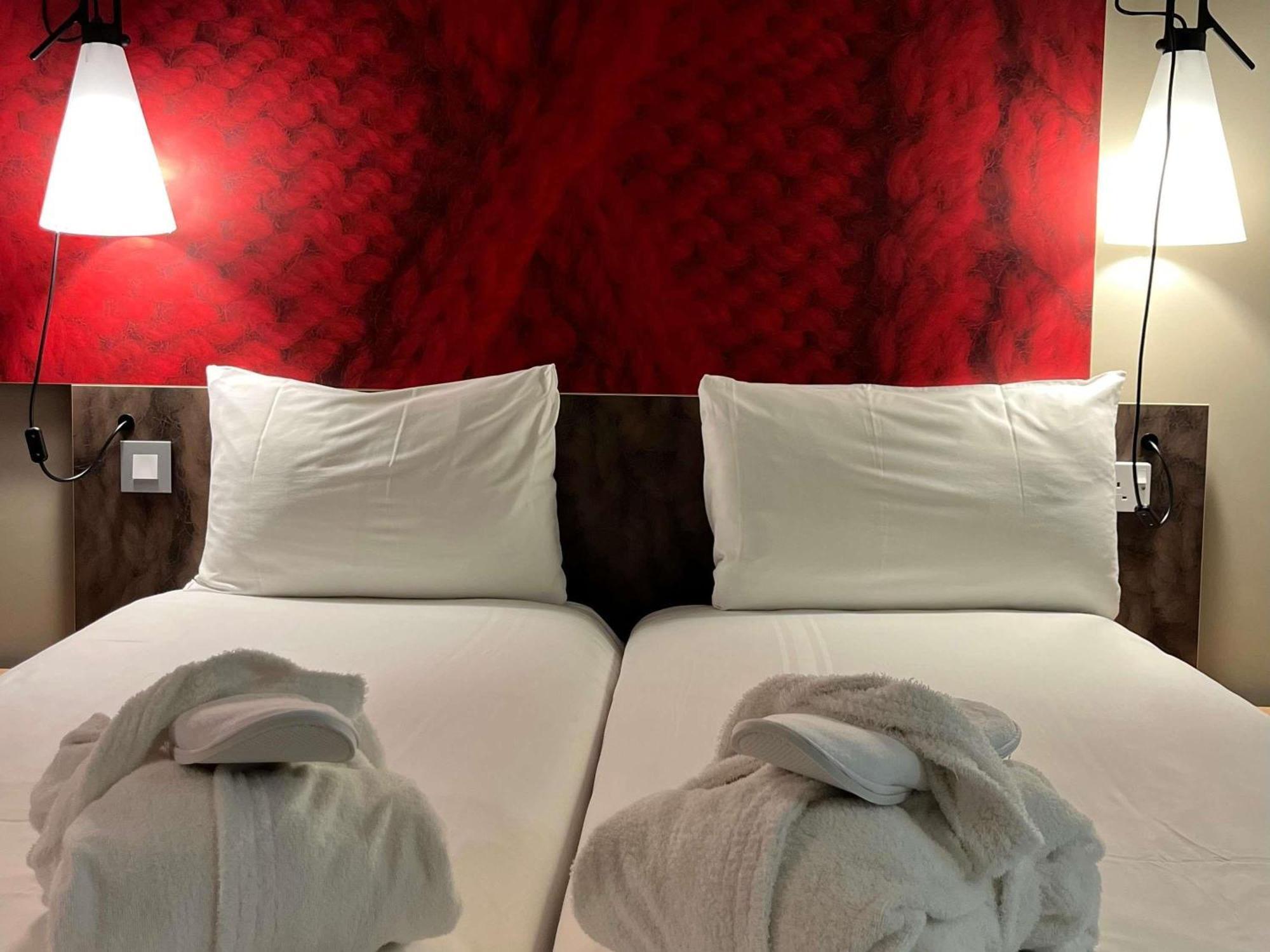 Premium Twin Room,1770817740:JPEG