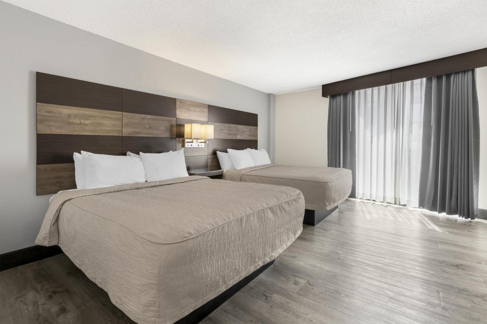 Queen Room Two Queen Beds Walk Shower Pet Friendly or Non-Smoking