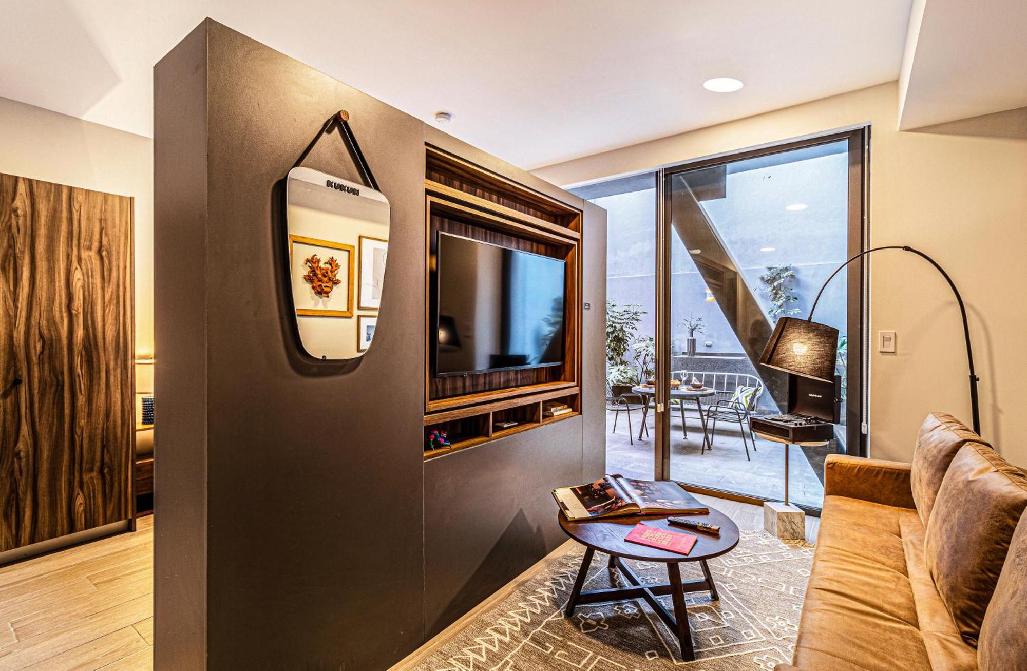 Deluxe one bedroom apartment terrace Ground Floor