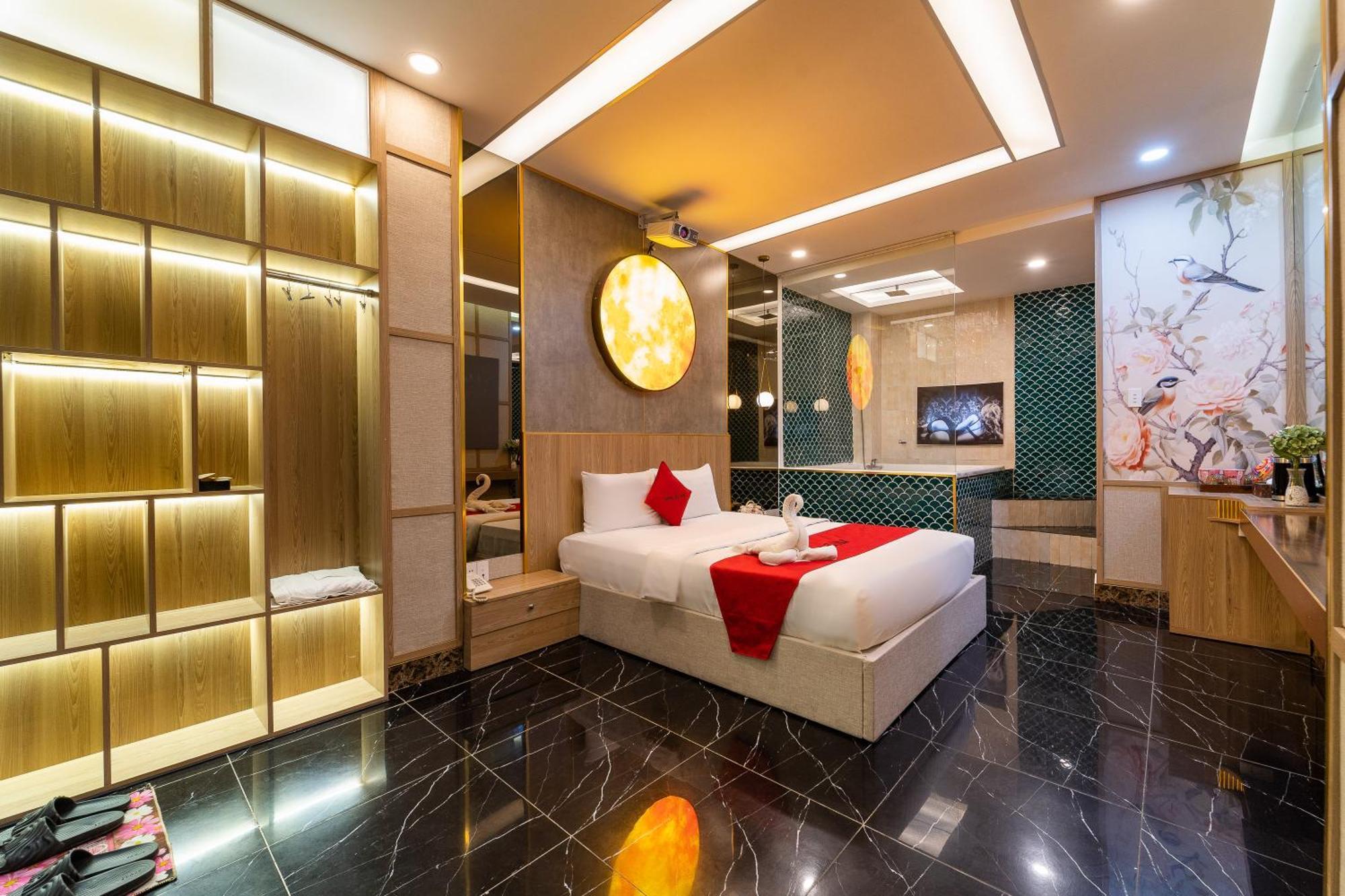 Large Double Room
