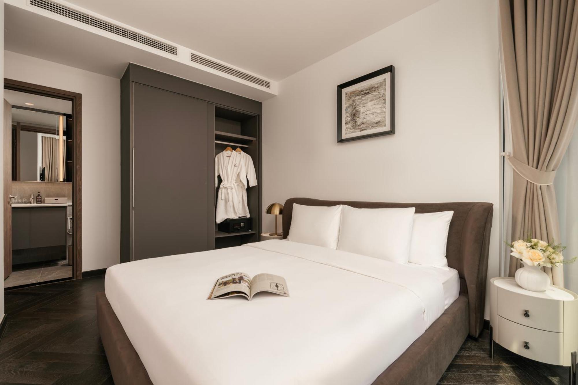 Two-Bedroom Deluxe Apartment