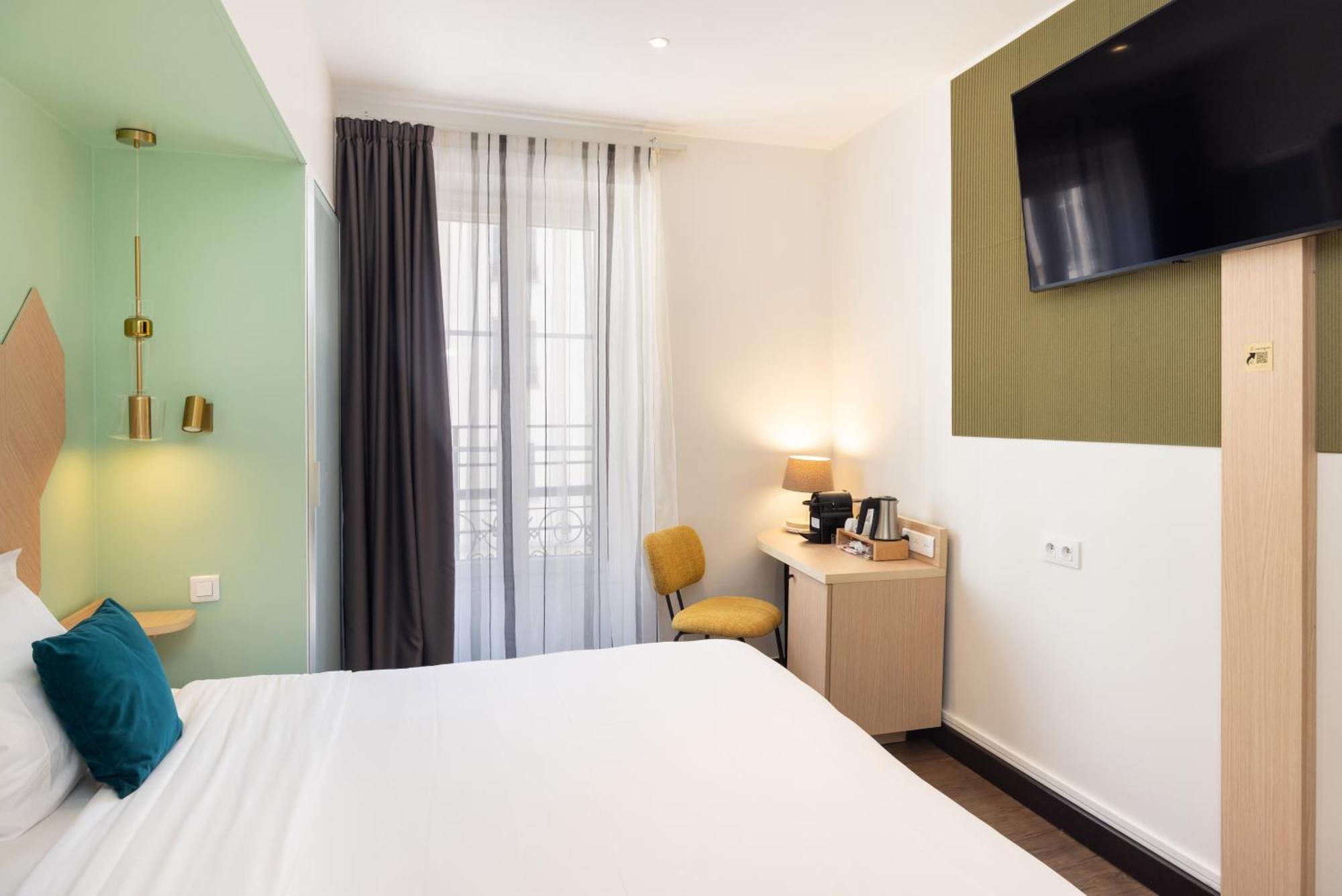 Deluxe Double or Twin Room