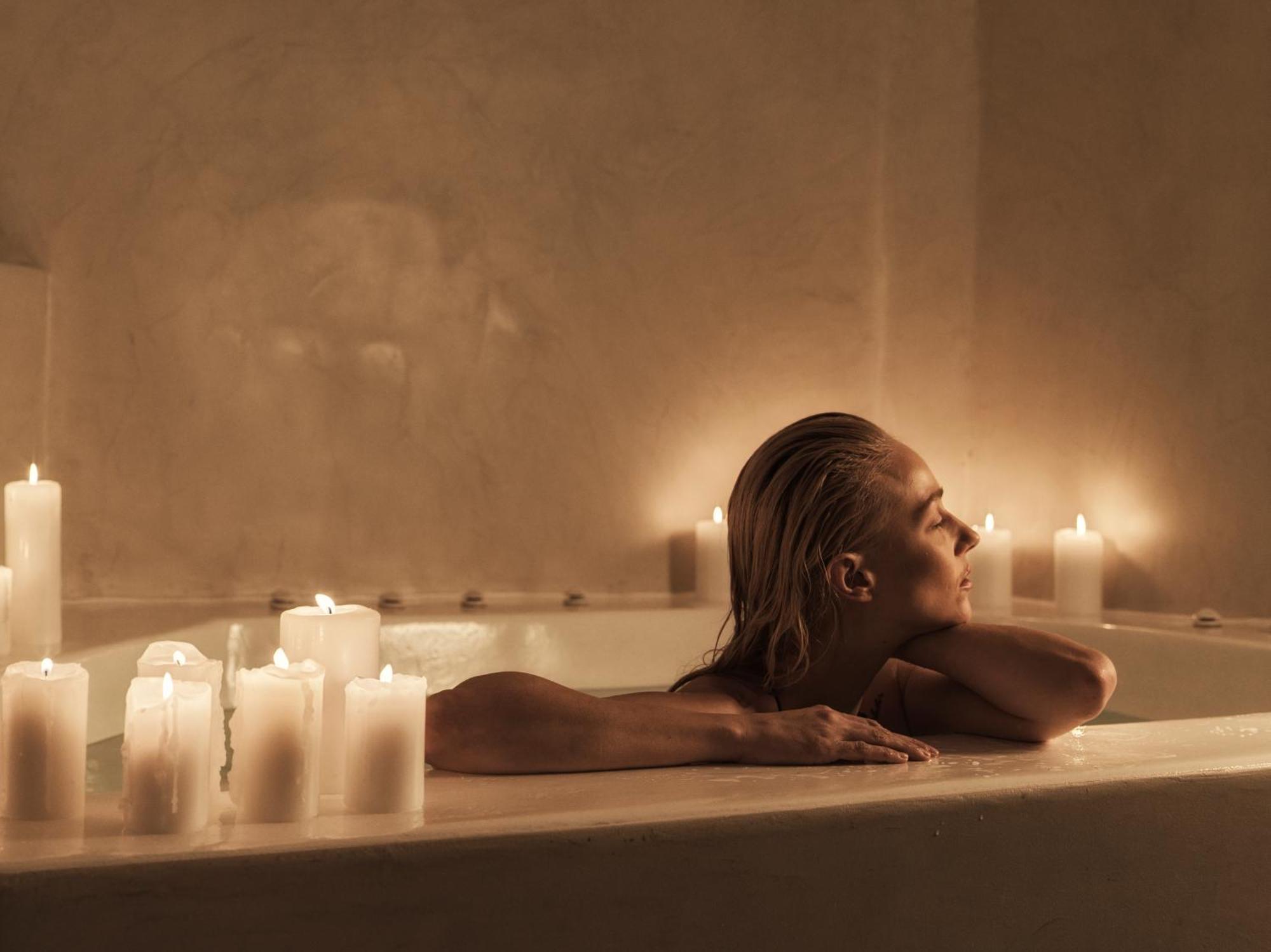 Grand Honeymoon Suite indoor jetted tub