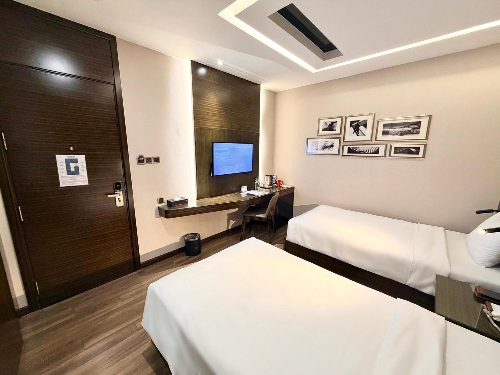 Superior Twin Room No Windows