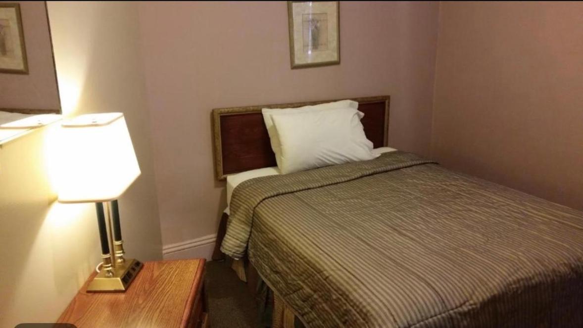 Single Room with Shared Bathroom