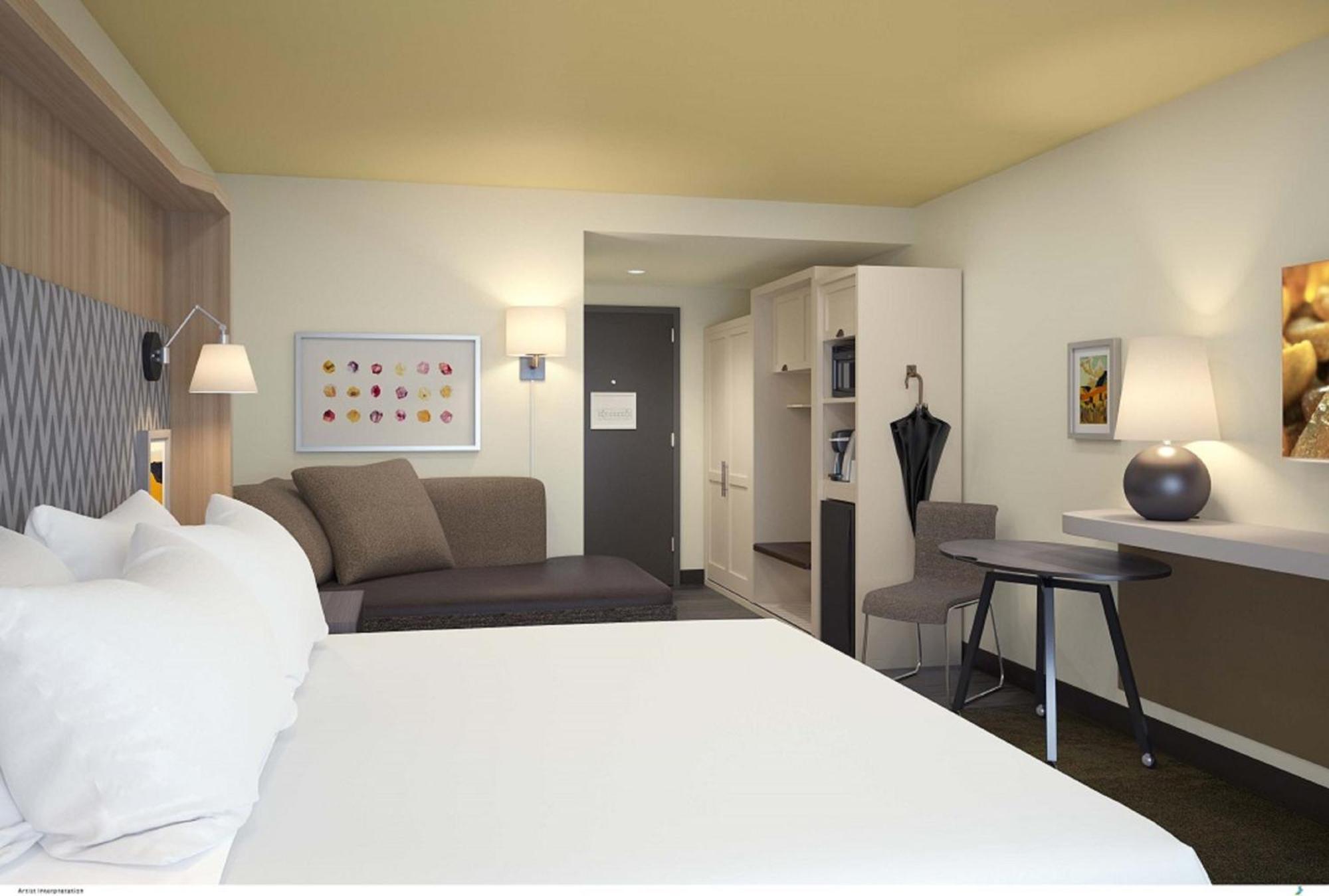 Premium King Room