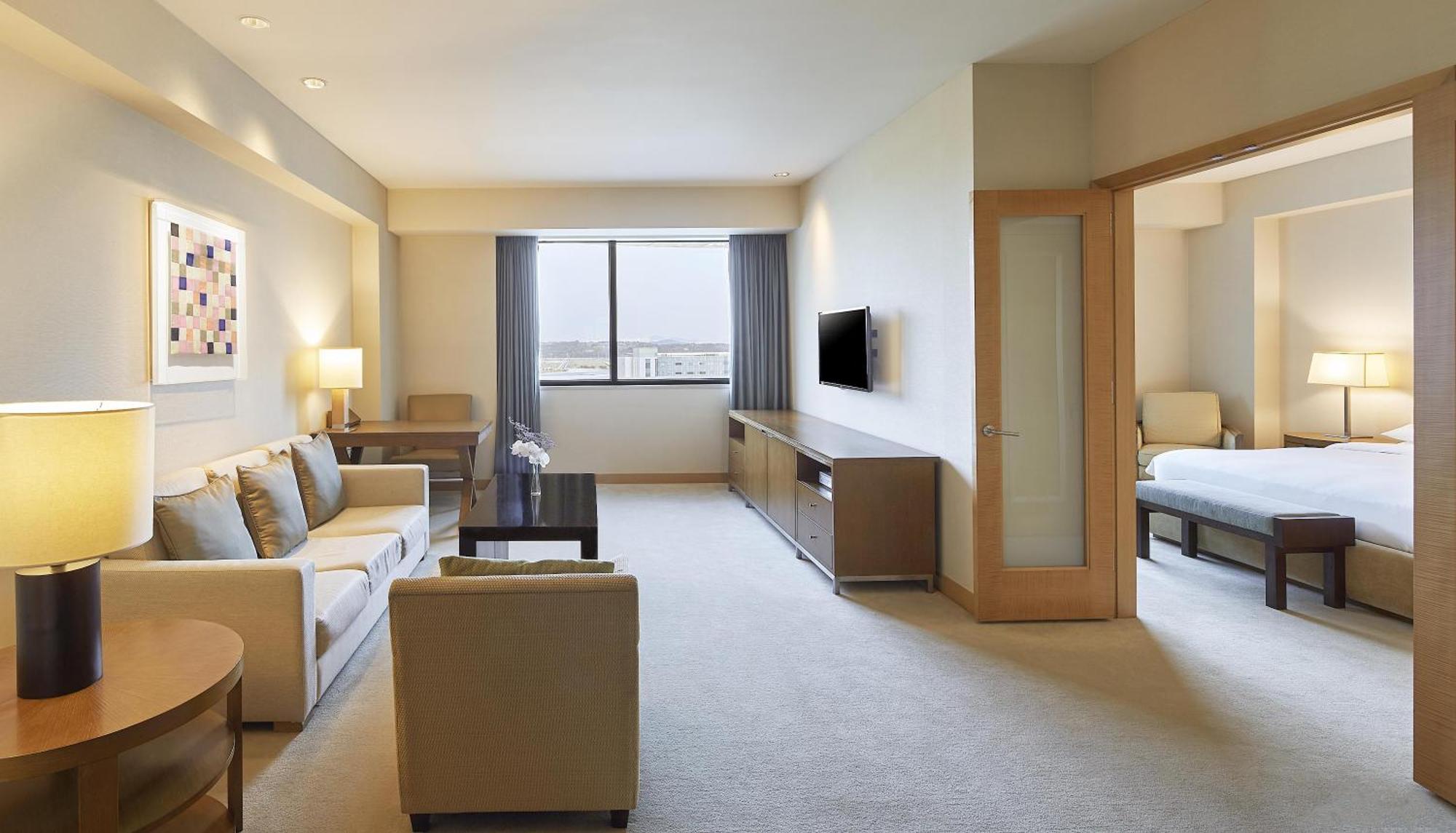 Grand King Suite