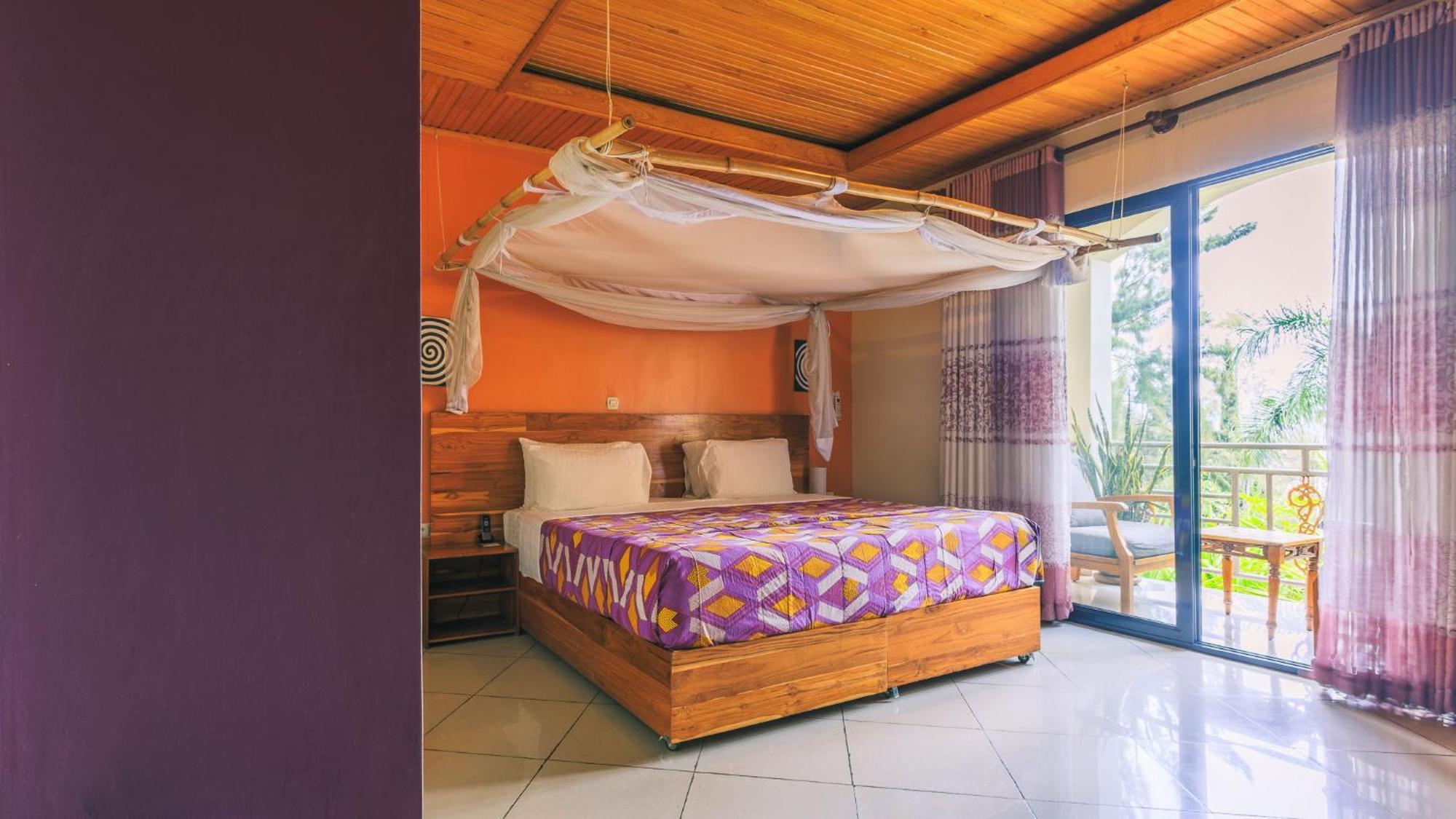 Villa Budget Queen Room Balcony