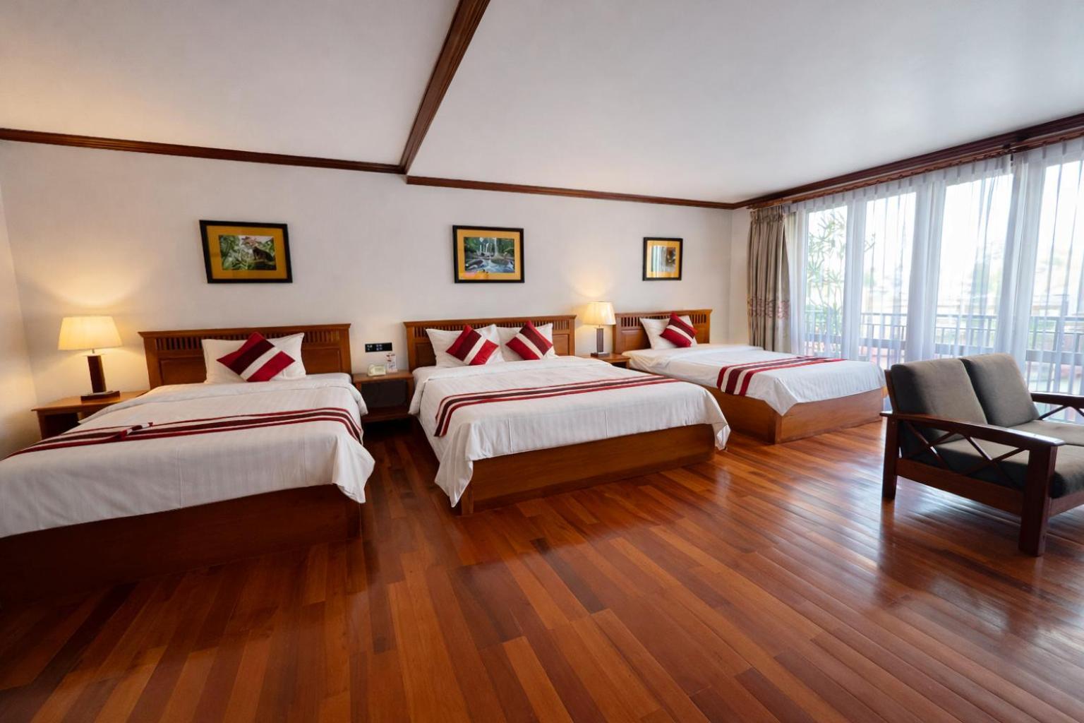 Junior Suite Triple Balcony