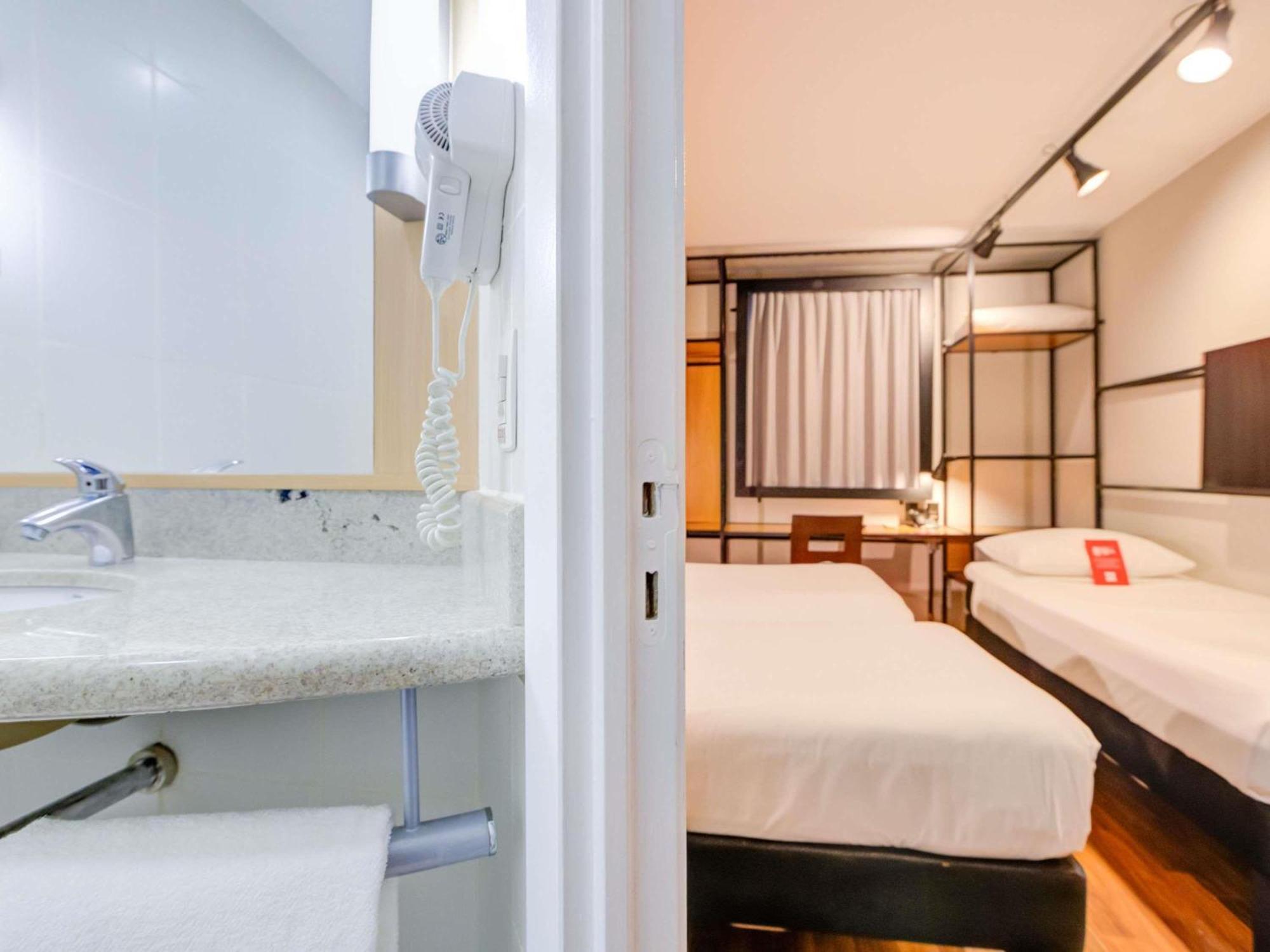 Standard Apartment Three Single Beds