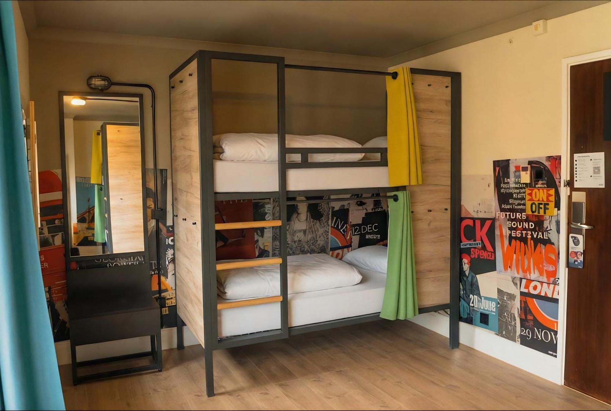 Six-Bed Room