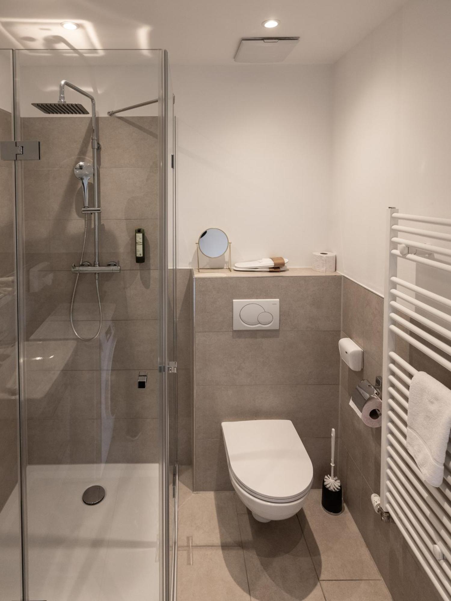 Large Double Room