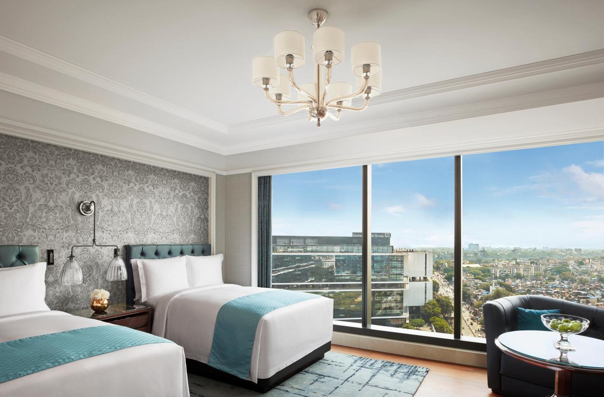 Deluxe Queen Room City View