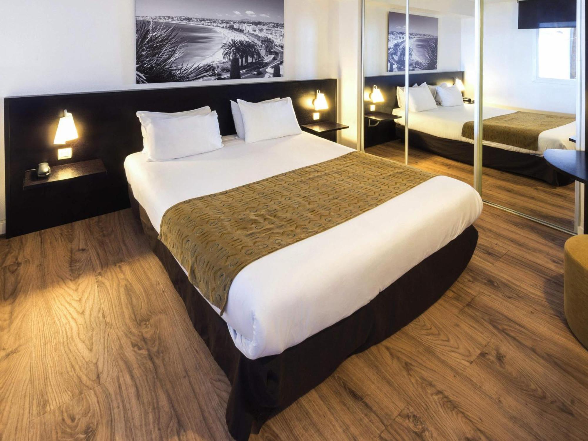One-Bedroom Apartment Sea View
