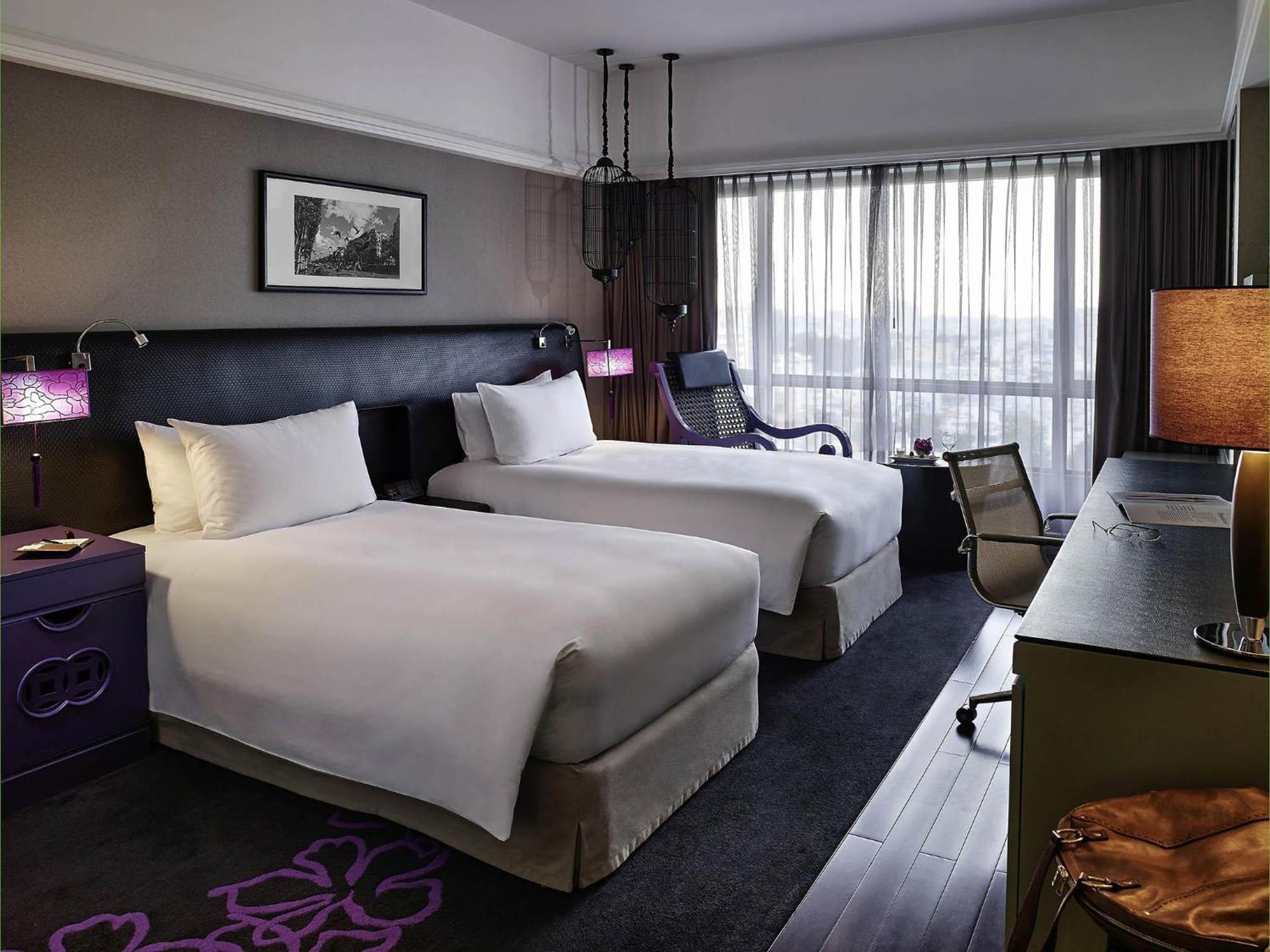 Superior Twin Room Club Access