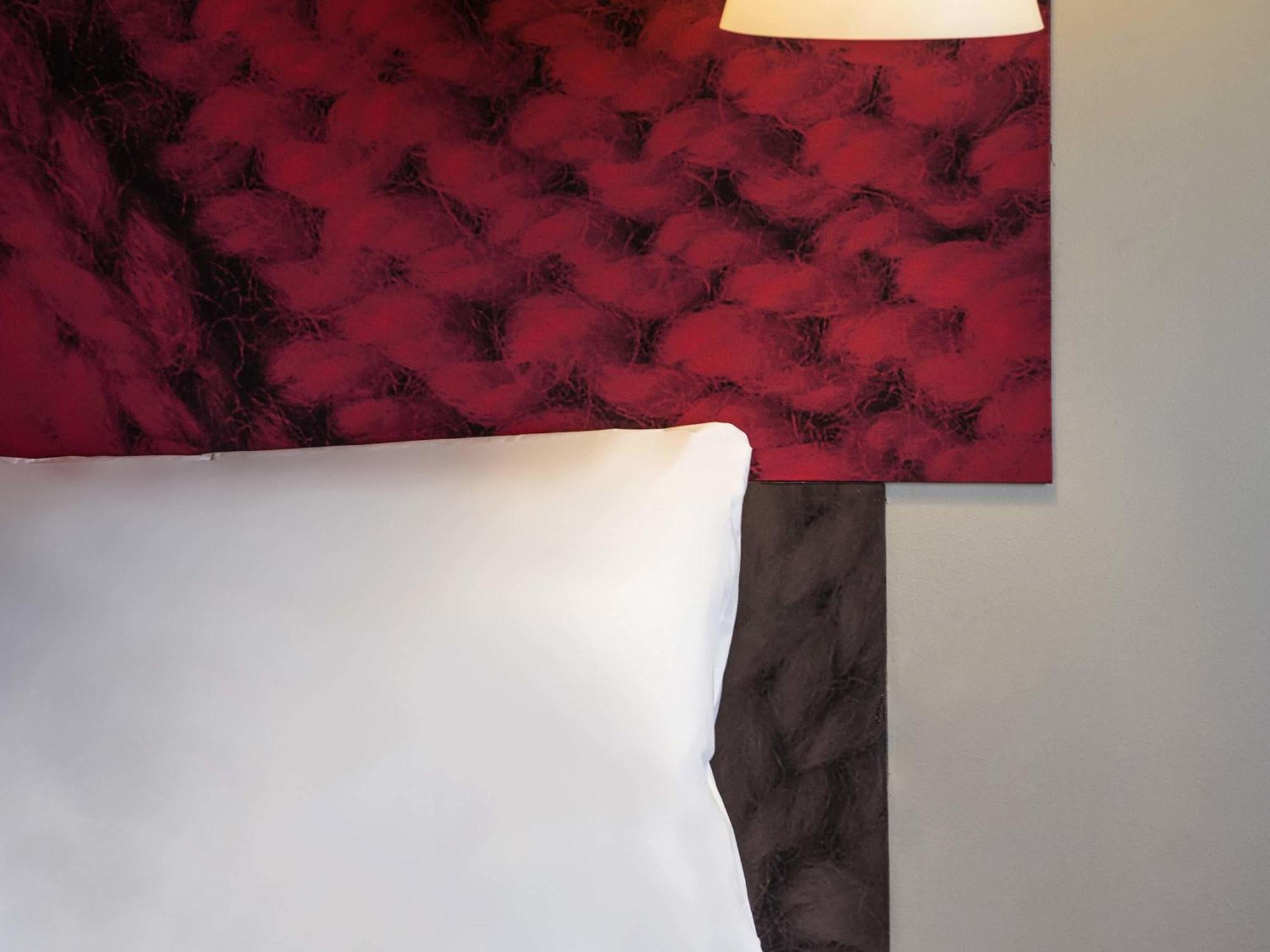 Double Sweet Room by Ibis