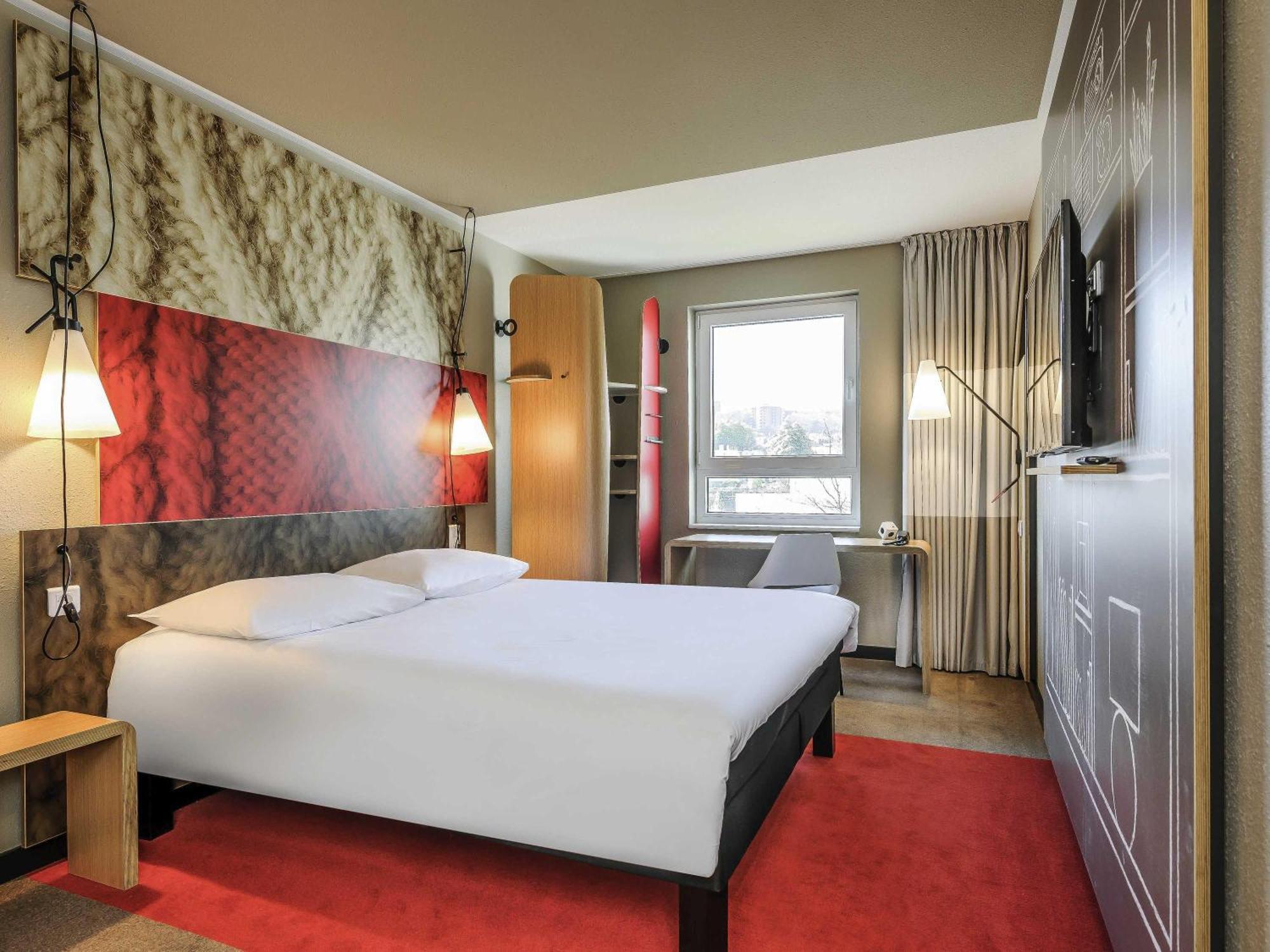 Double Sweet Room by Ibis