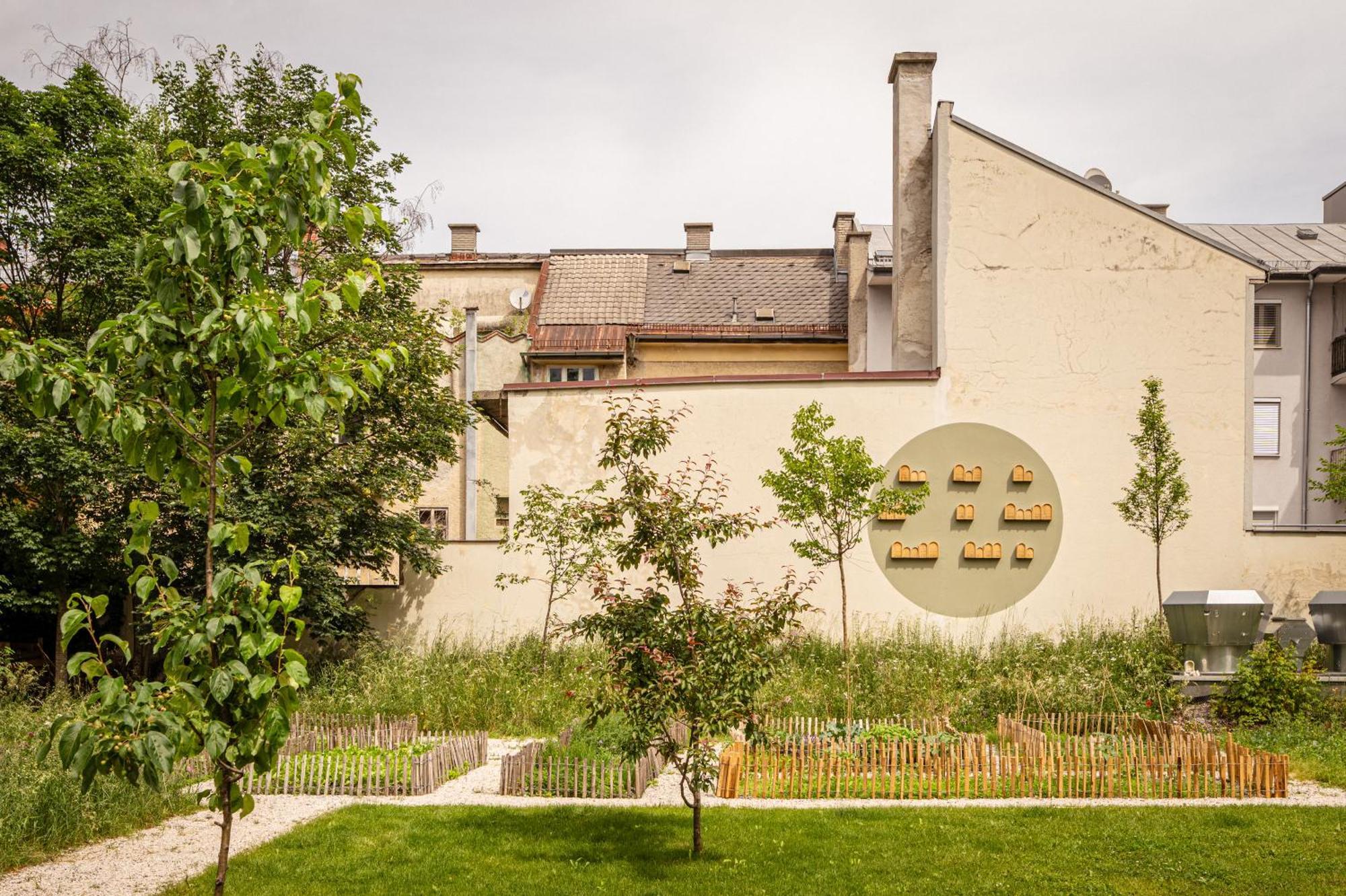 Comfort Room Garden View