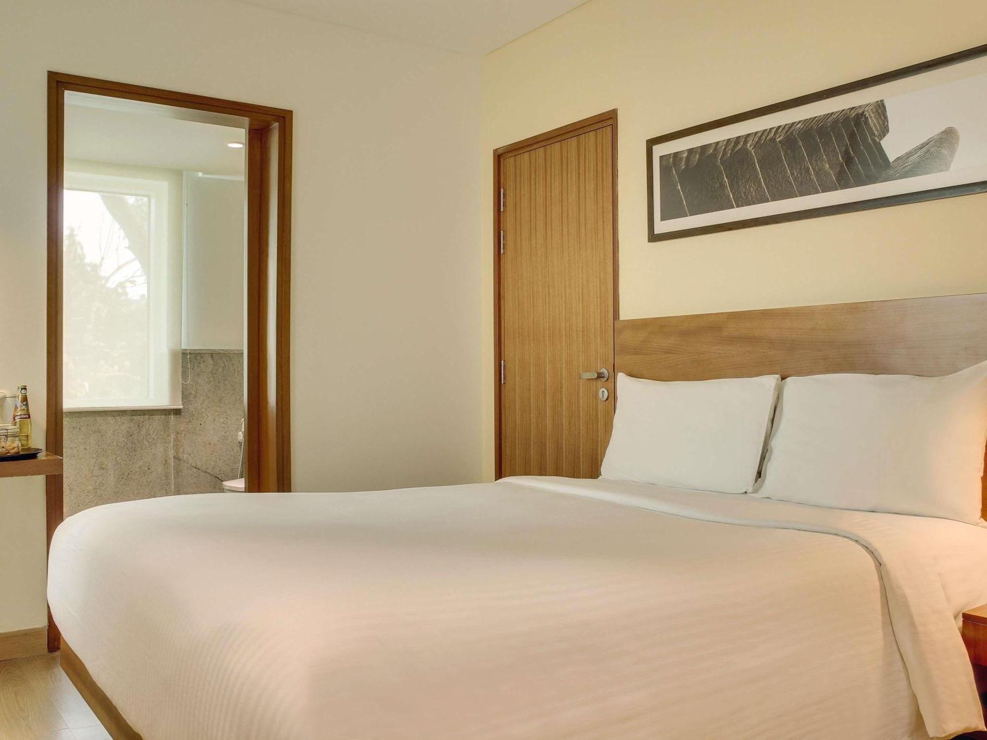 Superior Queen Room Complimentary Airport Transfers
