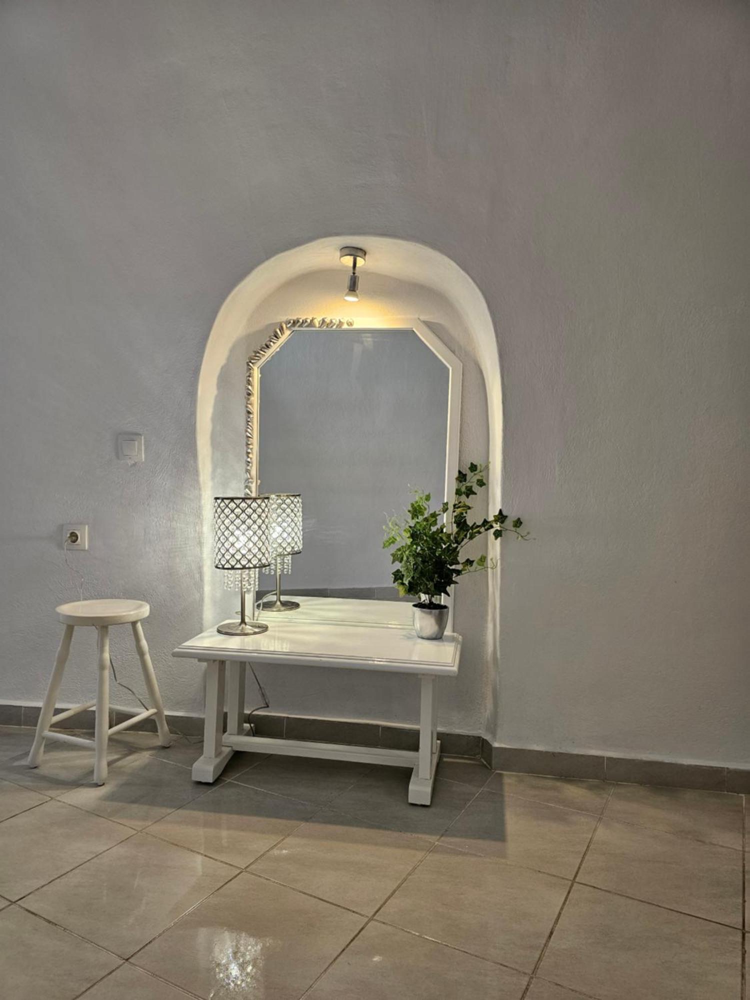 Superior One-Bedroom Apartment