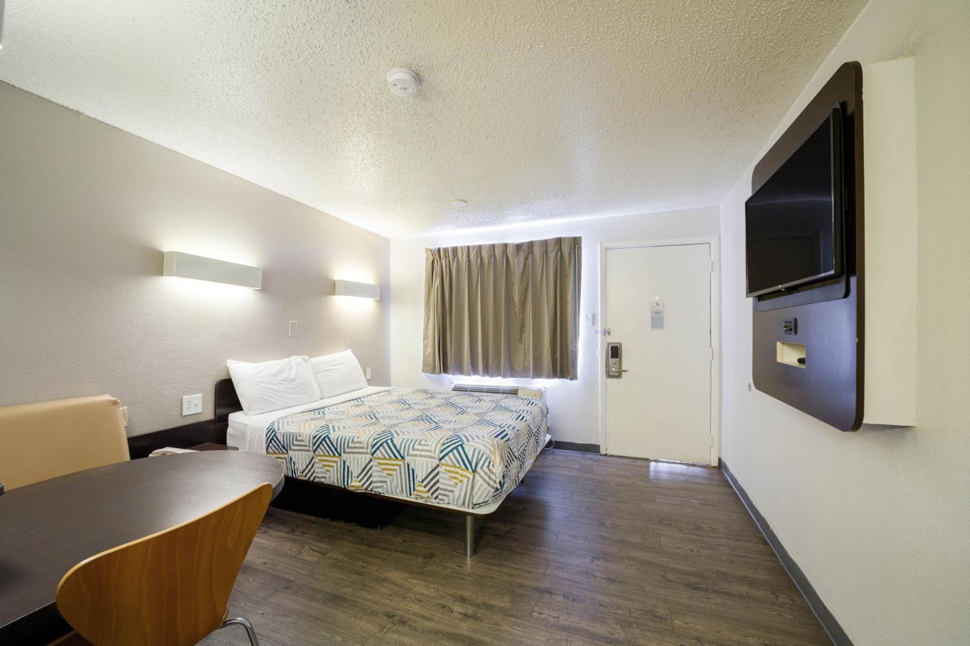 Queen Suite