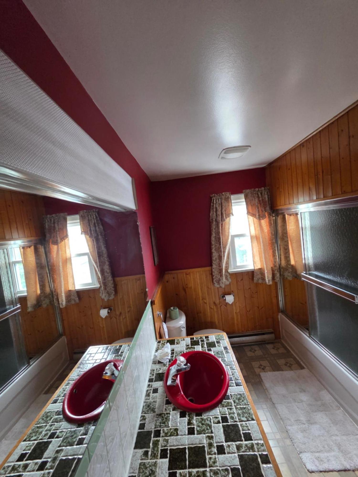 Suite with Hot Tub