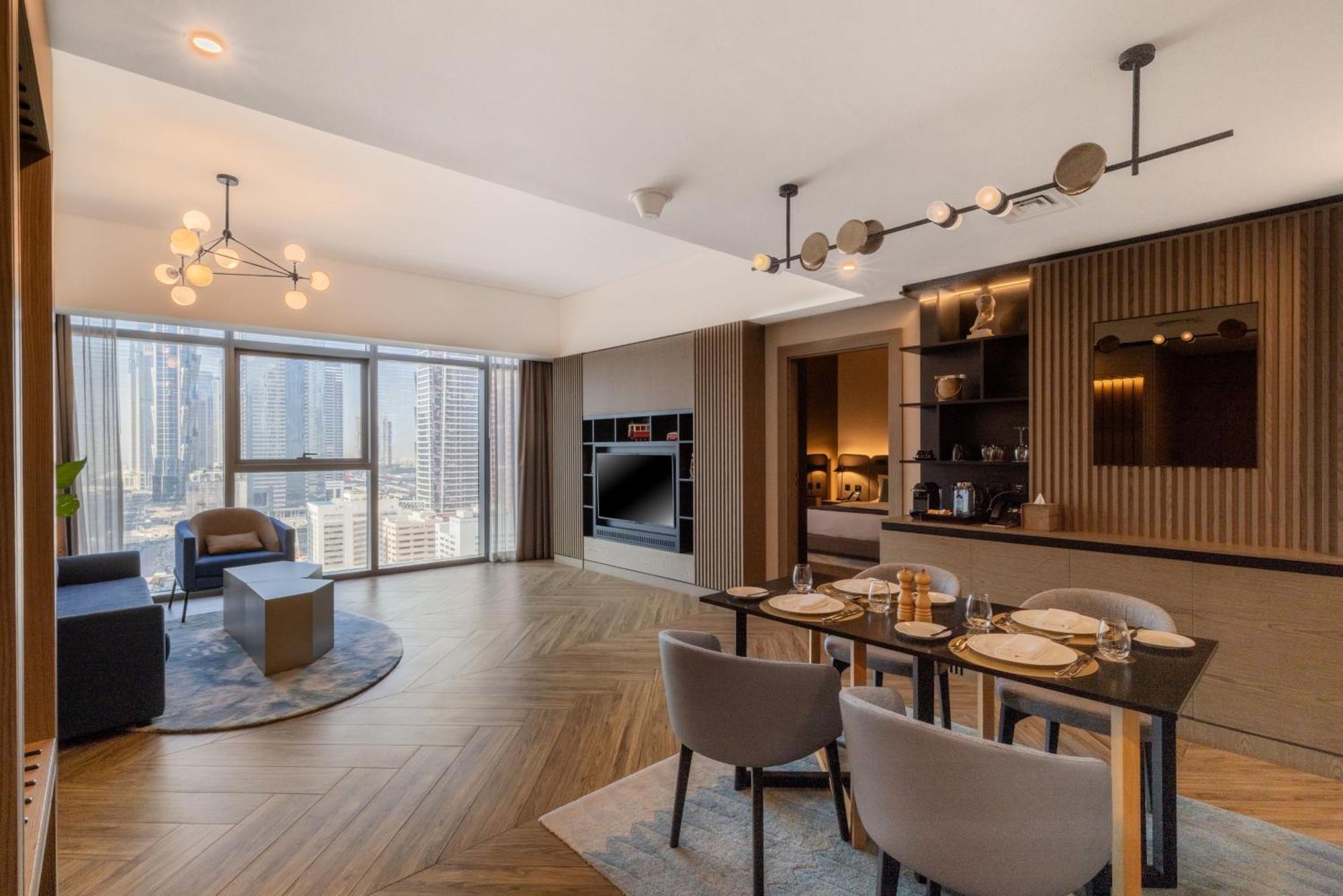 Paramount Suite