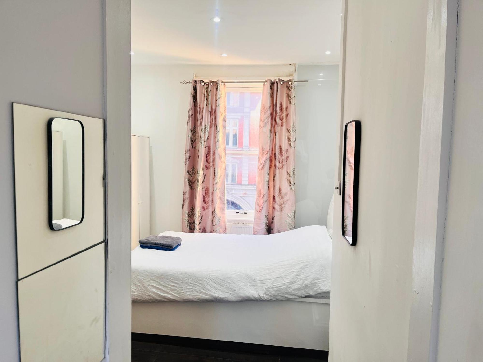 Double Room Private Bathroom