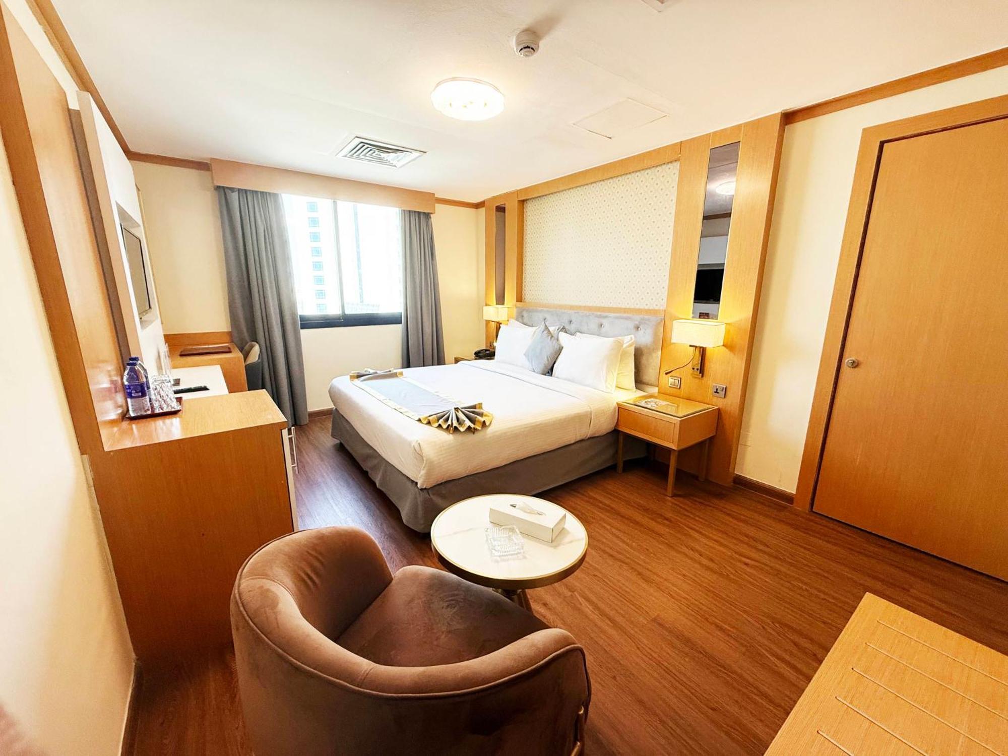 Standard King Room