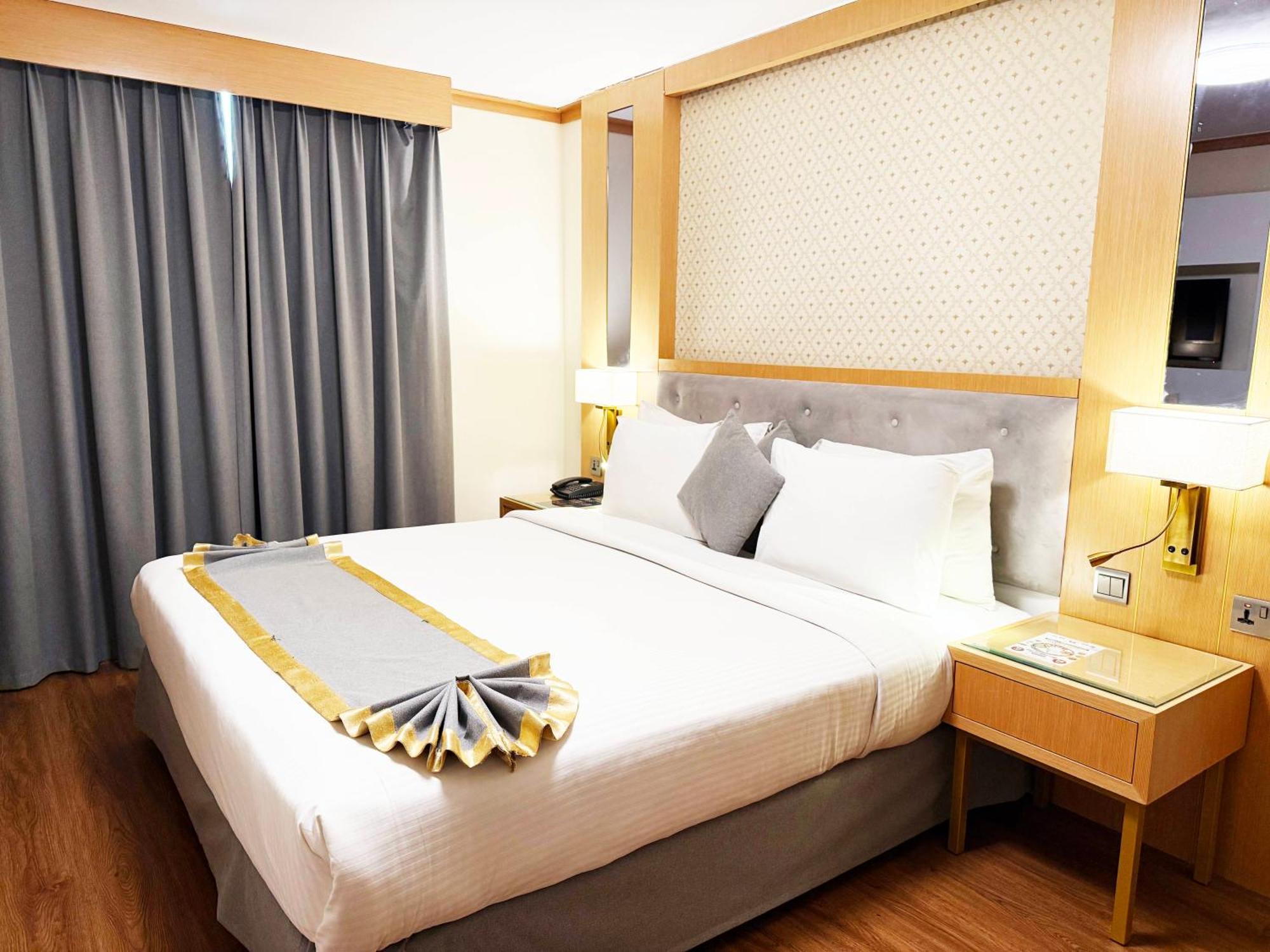Standard King Room