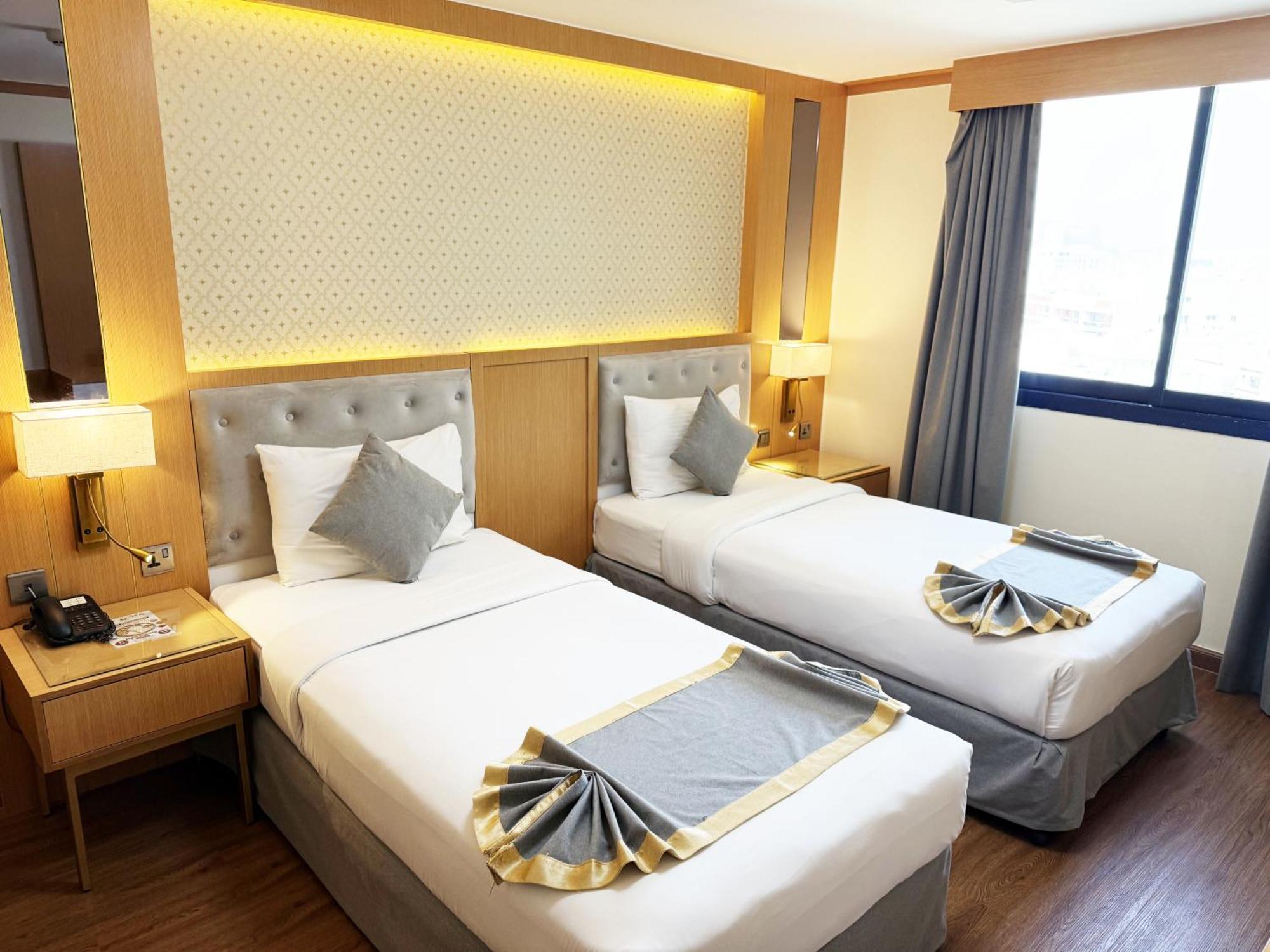 Standard Twin Room