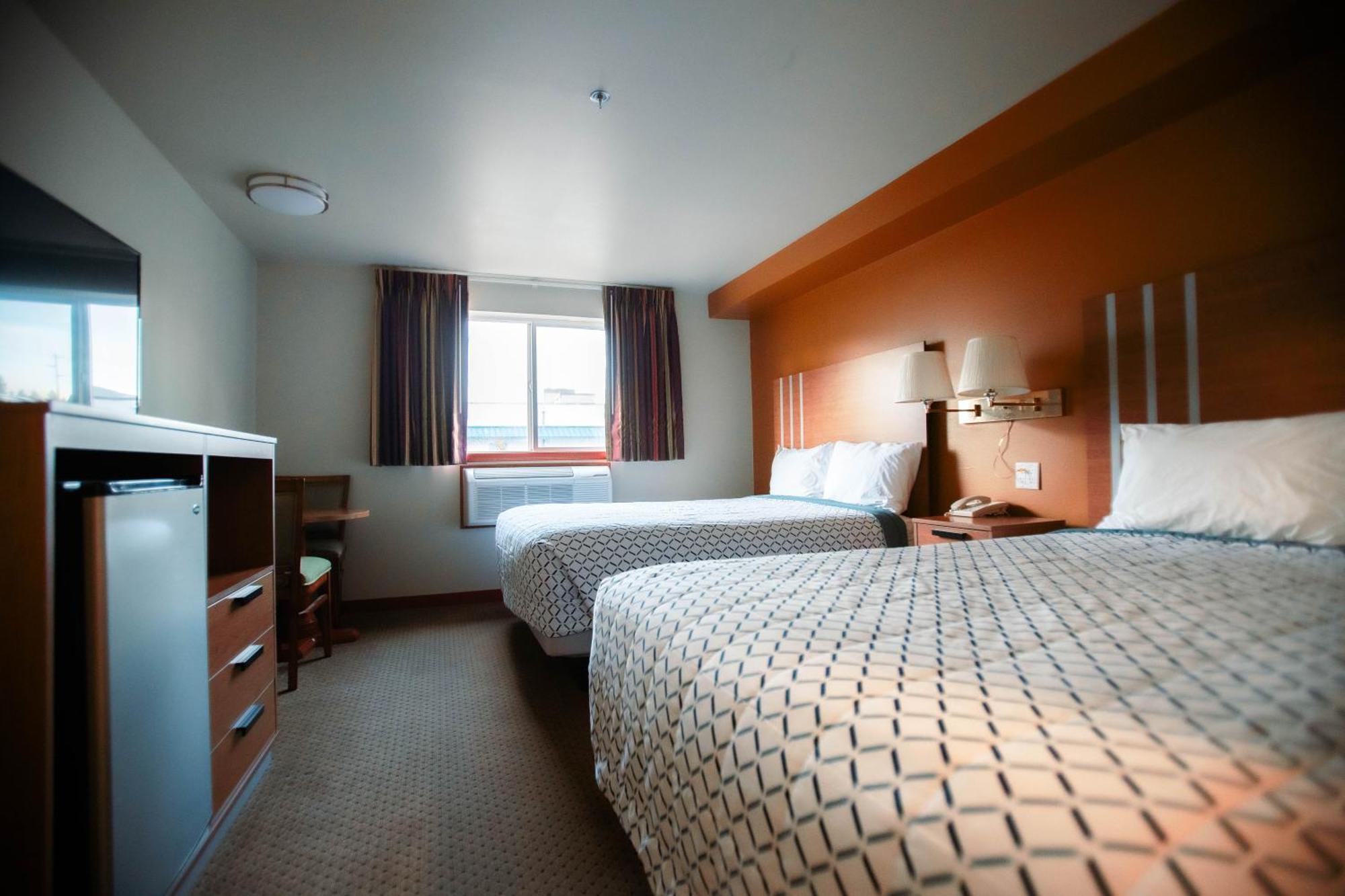 Queen Room Two Queen Beds Non-Smoking