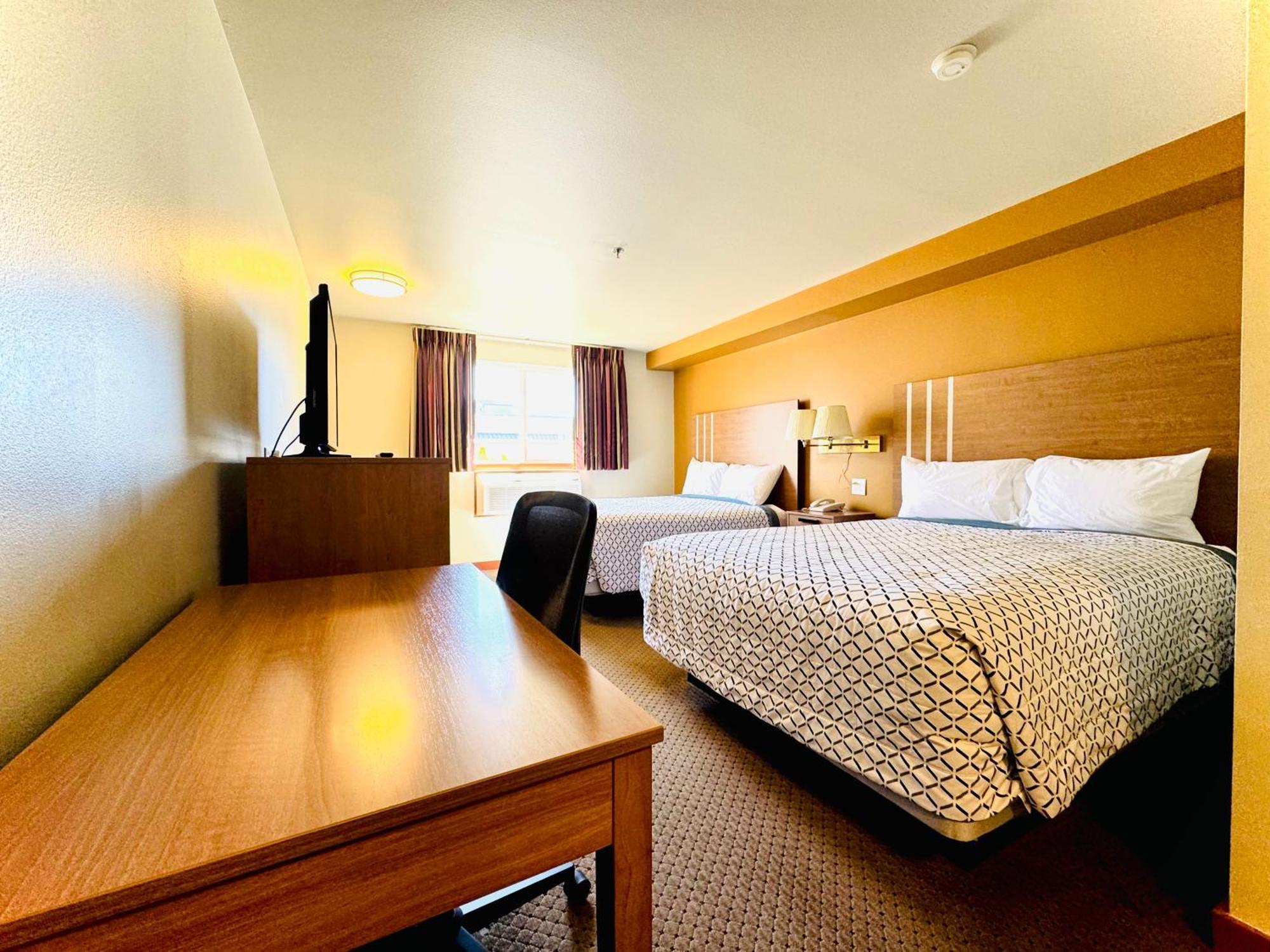 Queen Room Two Queen Beds Non-Smoking