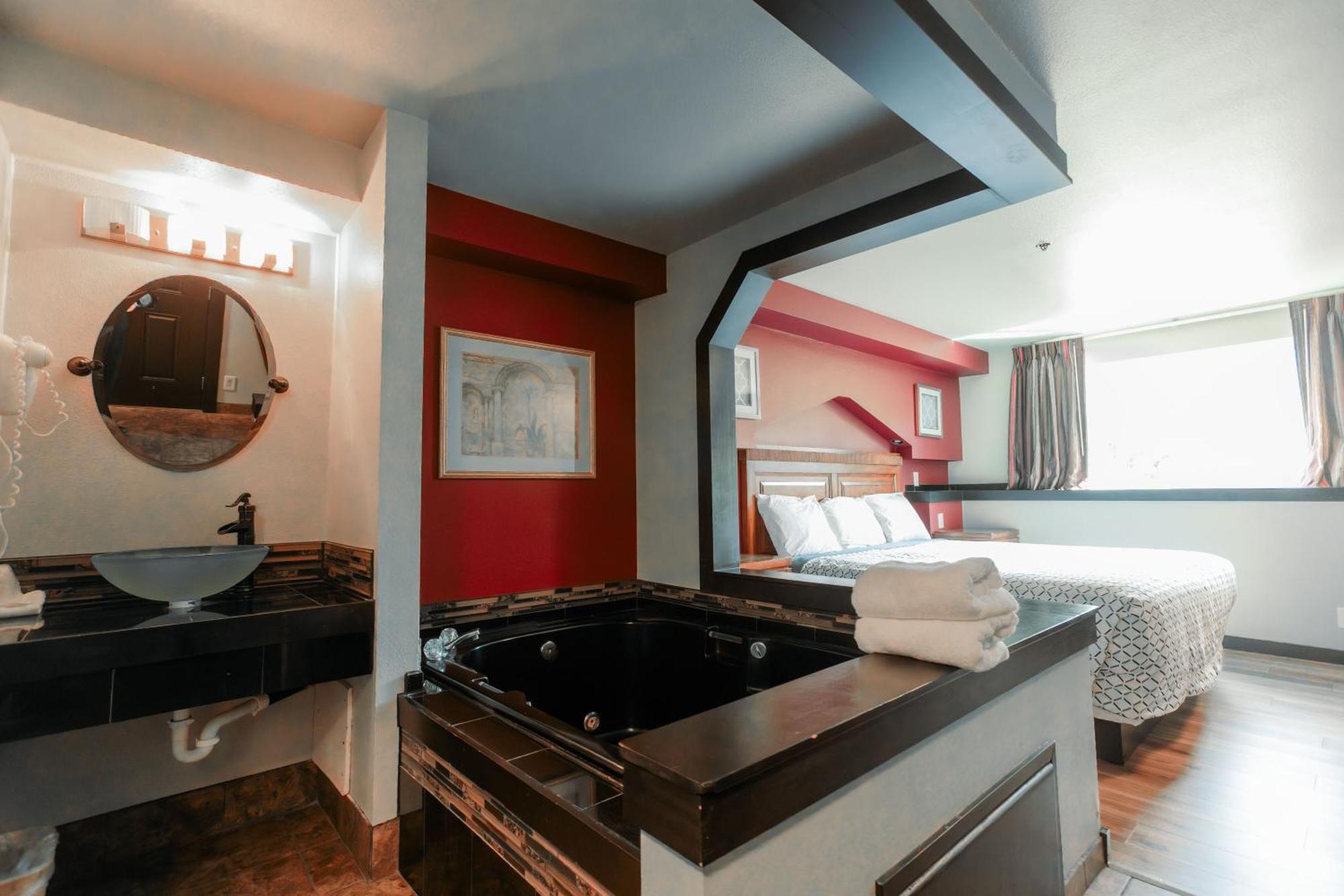King Room Spa Bath Non-Smoking