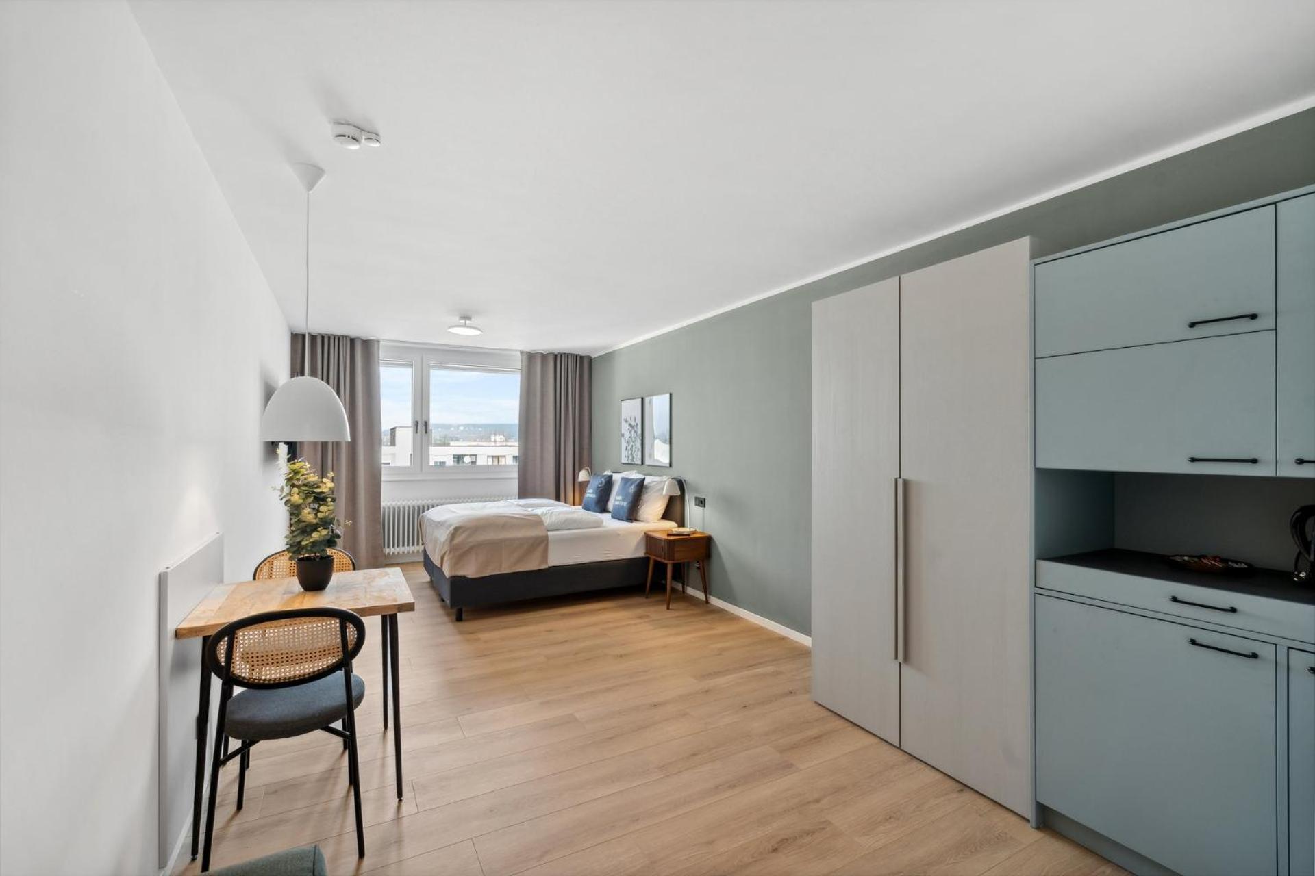 Queen Room