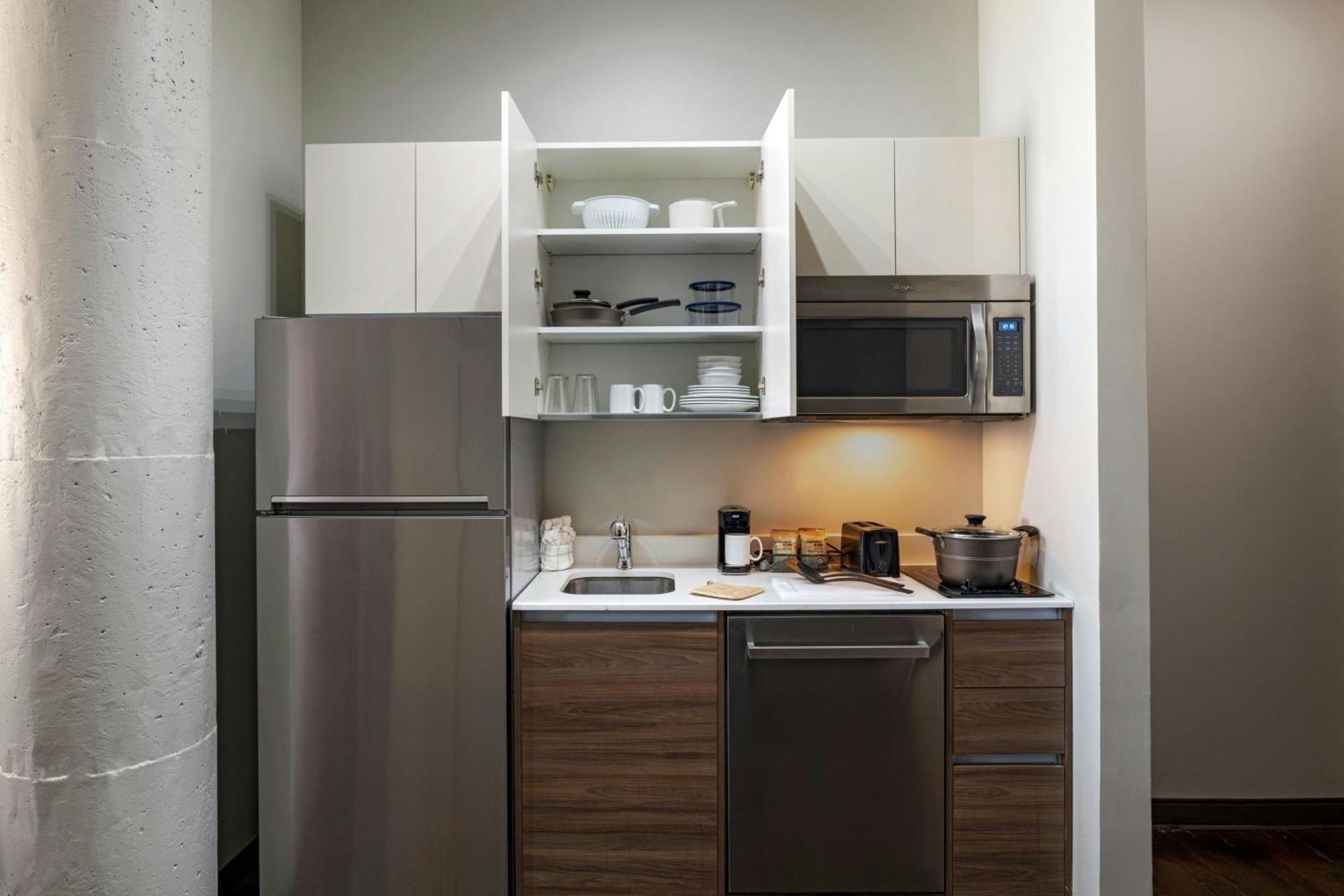 One-Bedroom King Suite